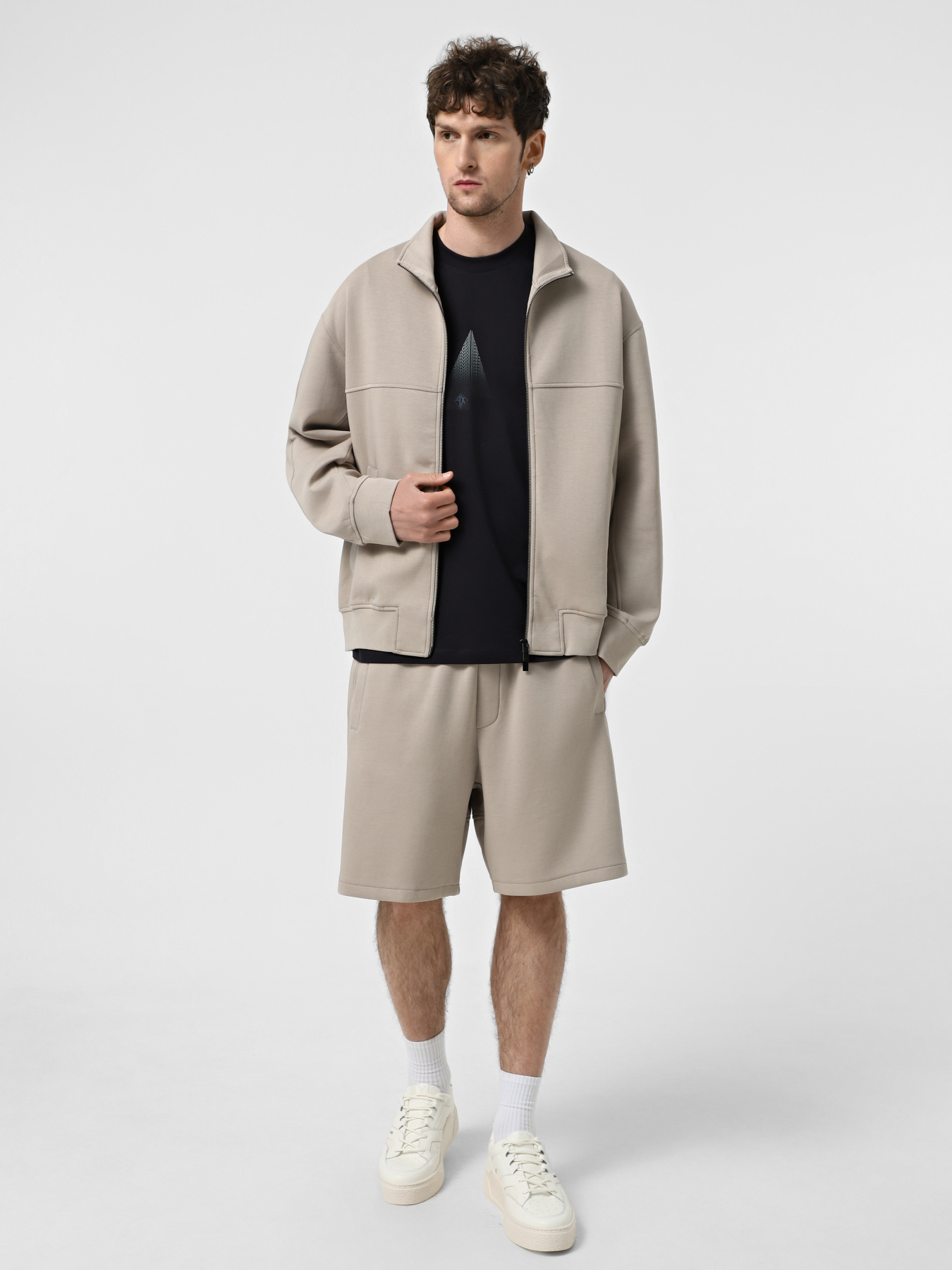 Худі та світшоти Armani Exchange модель XM000351-AF10818-U6154 Худі та світшоти Armani Exchange модель XM000351-AF10818-U6154 Фото
