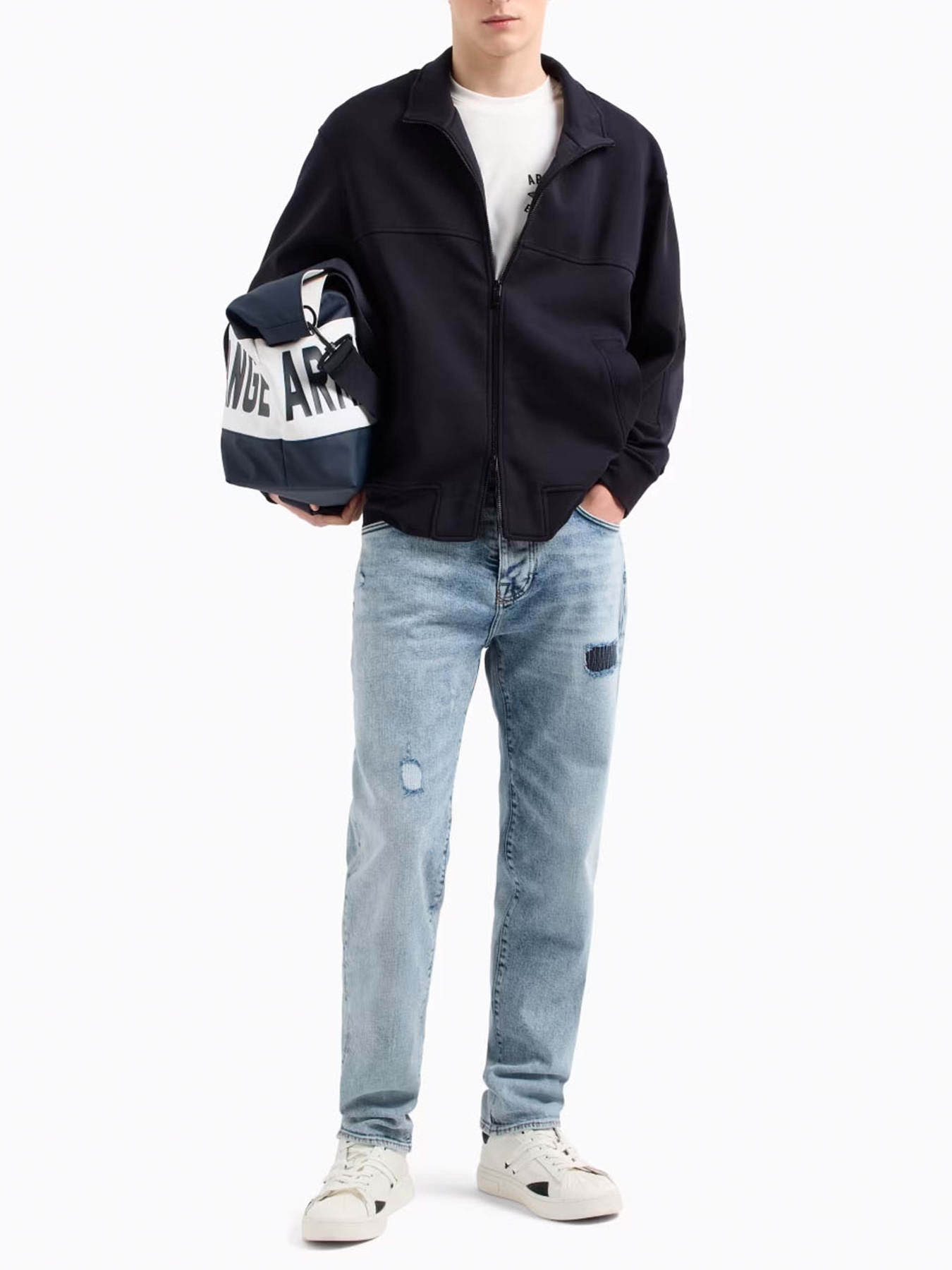 Худи и свитшоты Armani Exchange модель XM000351-AF10818-UB101 Худи и свитшоты Armani Exchange модель XM000351-AF10818-UB101 Фото