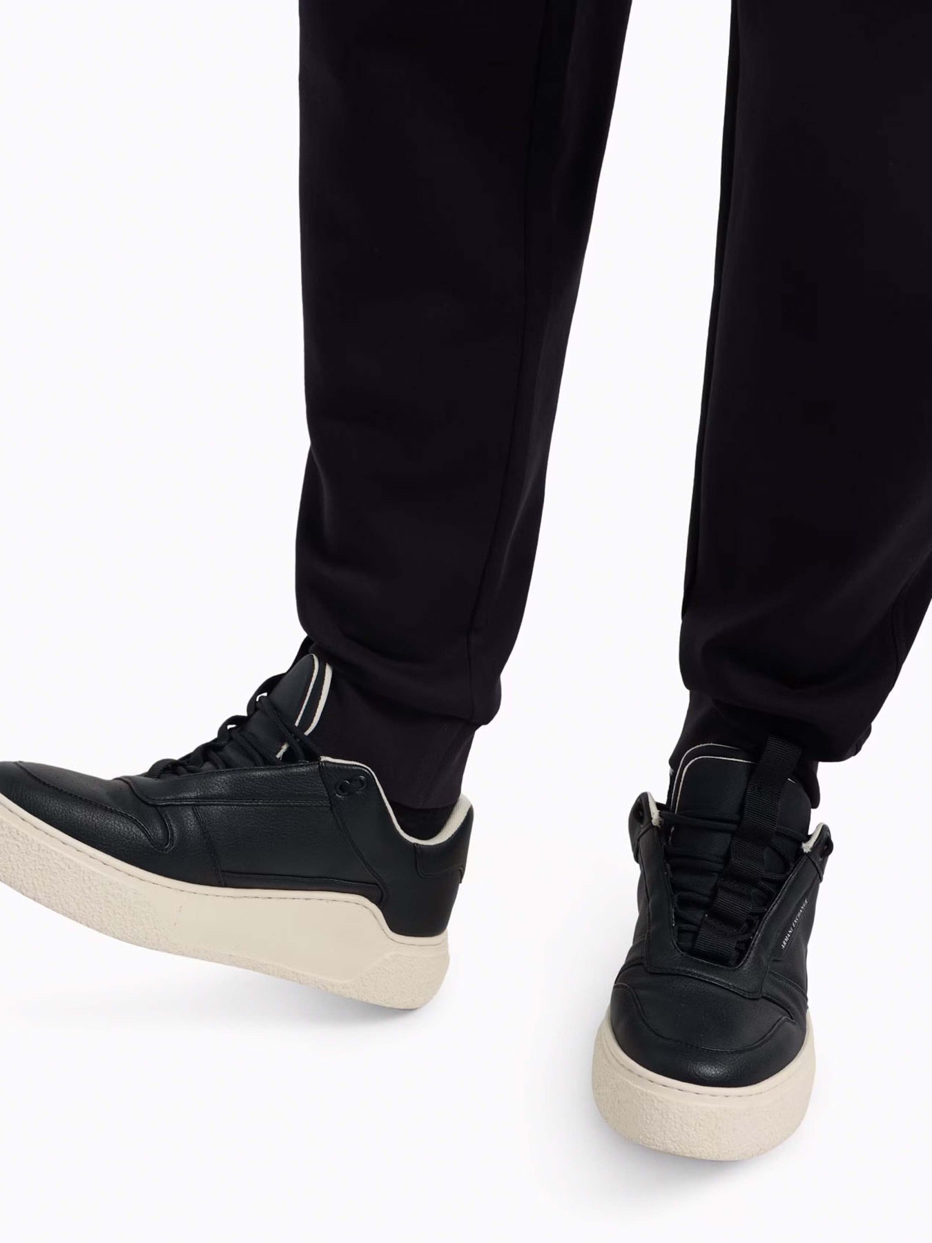 Брюки Armani Exchange модель XM000373-AF10818-UB101 Фото
