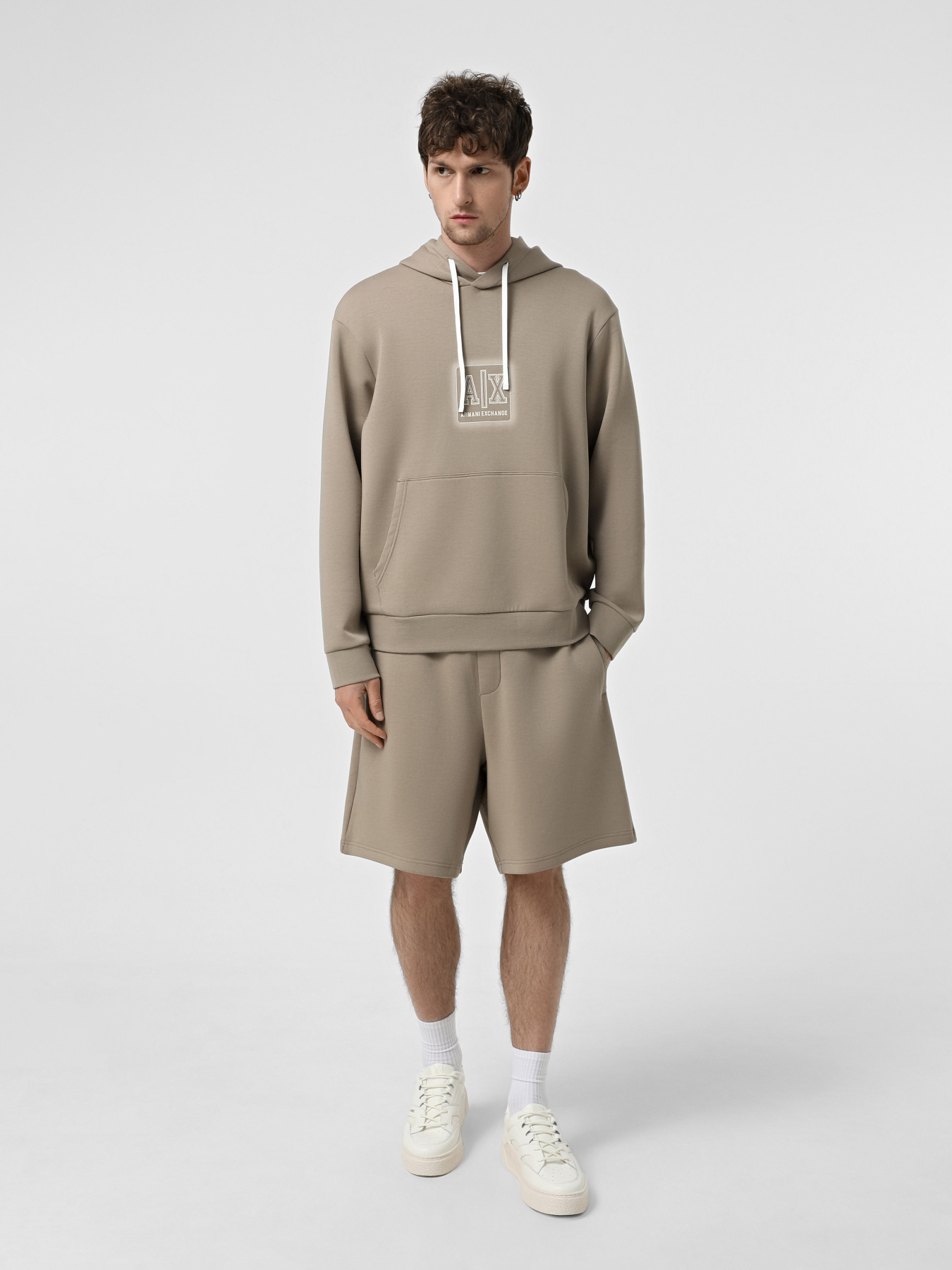 Худі та світшоти Armani Exchange модель XM000482-AF10818-U6167 Худі та світшоти Armani Exchange модель XM000482-AF10818-U6167 Фото