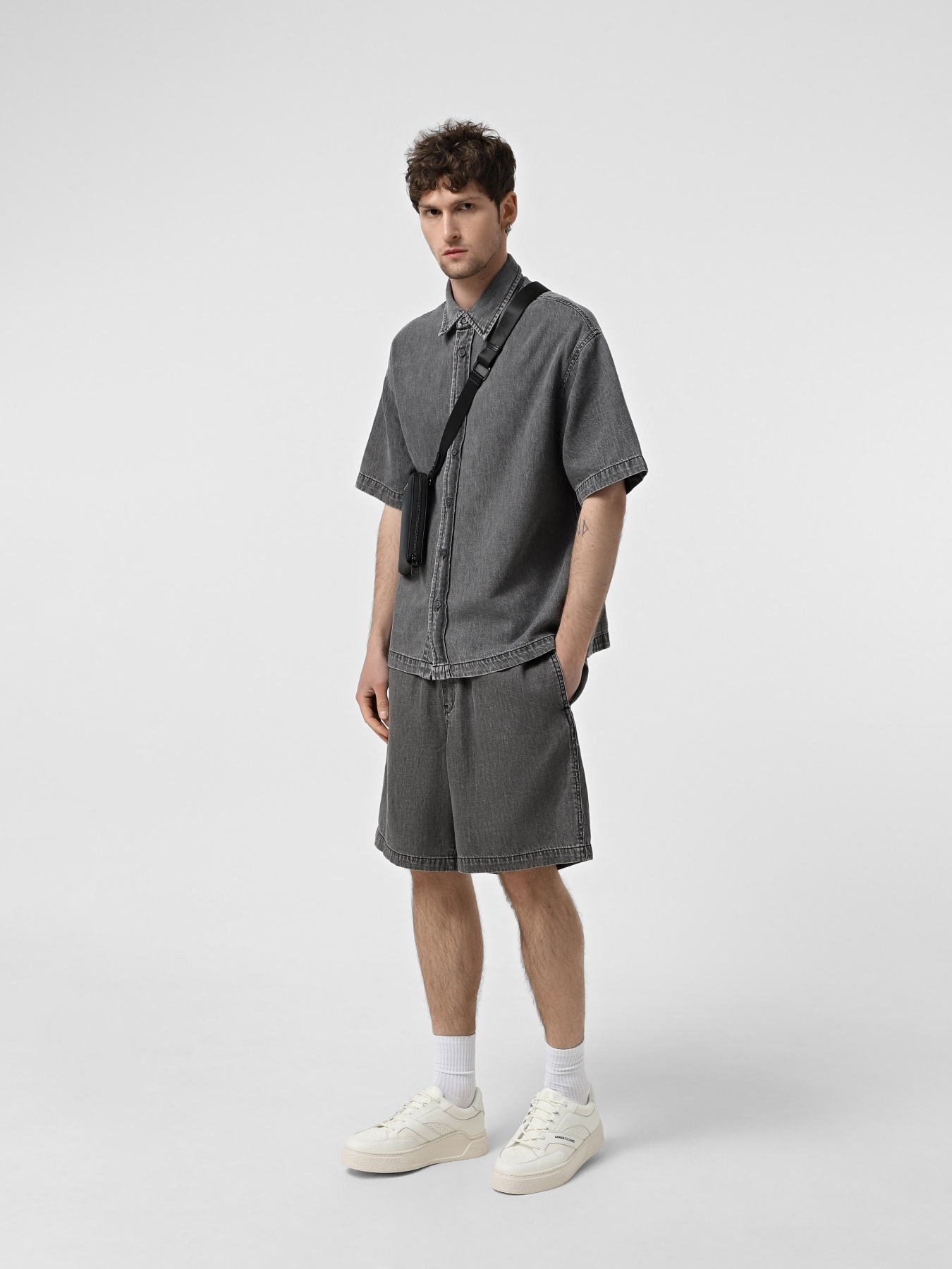 Шорти Armani Exchange модель XM000623-AF14943-M8088 Фото