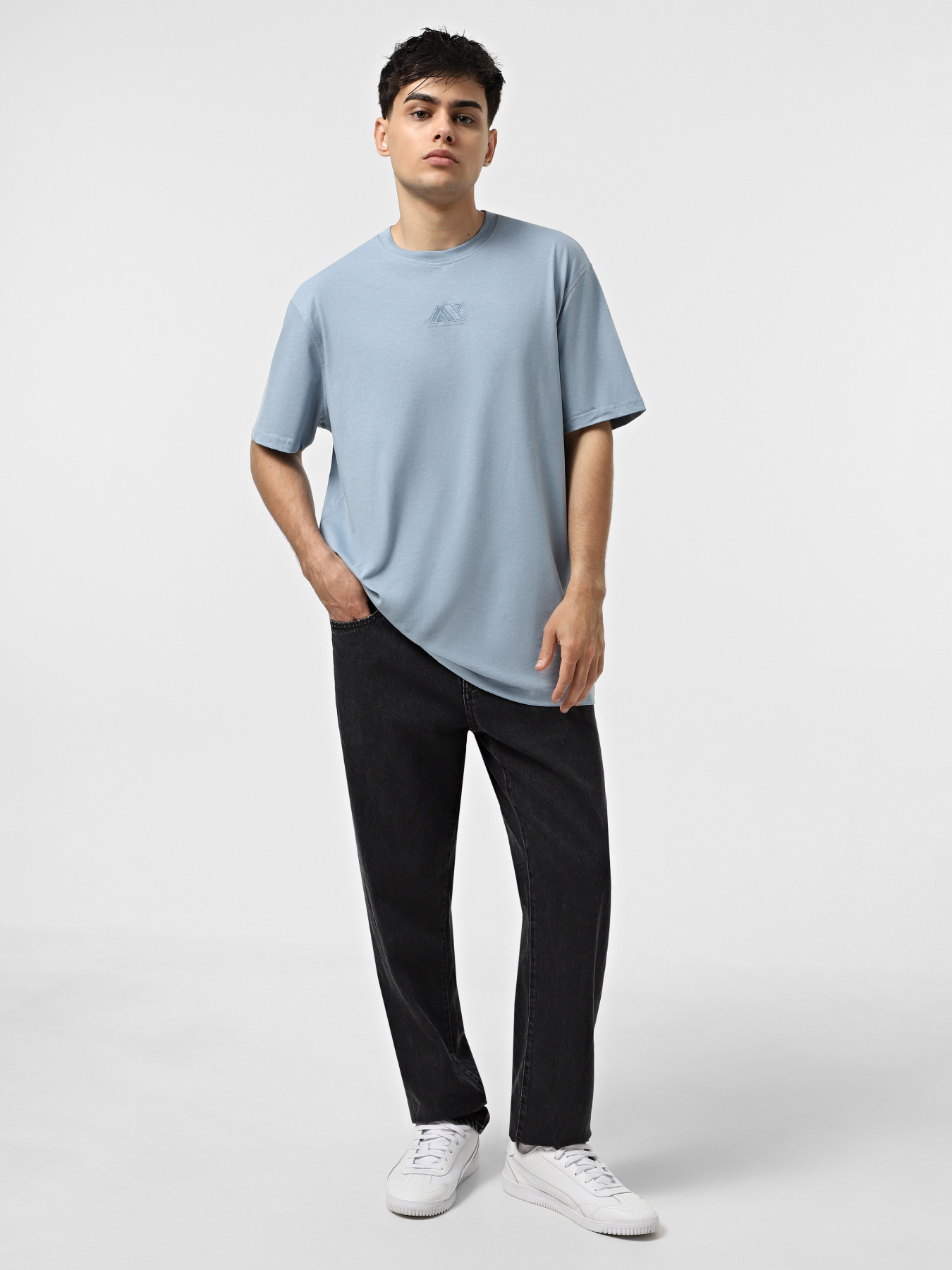 Джинси Armani Exchange модель XM000049-AF13366-M8001 Джинси Armani Exchange модель XM000049-AF13366-M8001 Фото