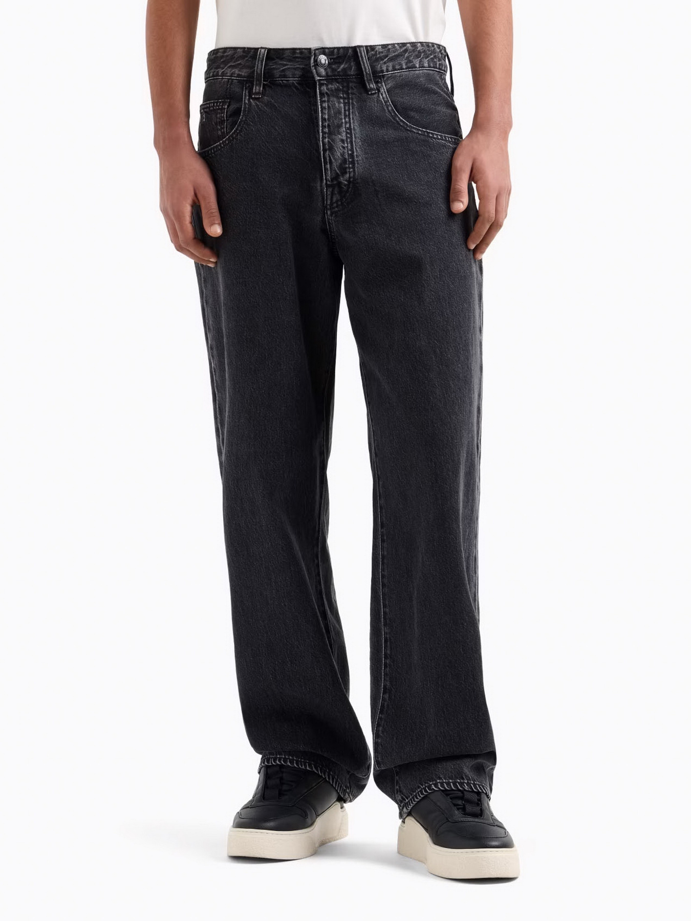 Джинси Armani Exchange модель XM000076-AF13366-M8001 Джинси Armani Exchange модель XM000076-AF13366-M8001 Фото