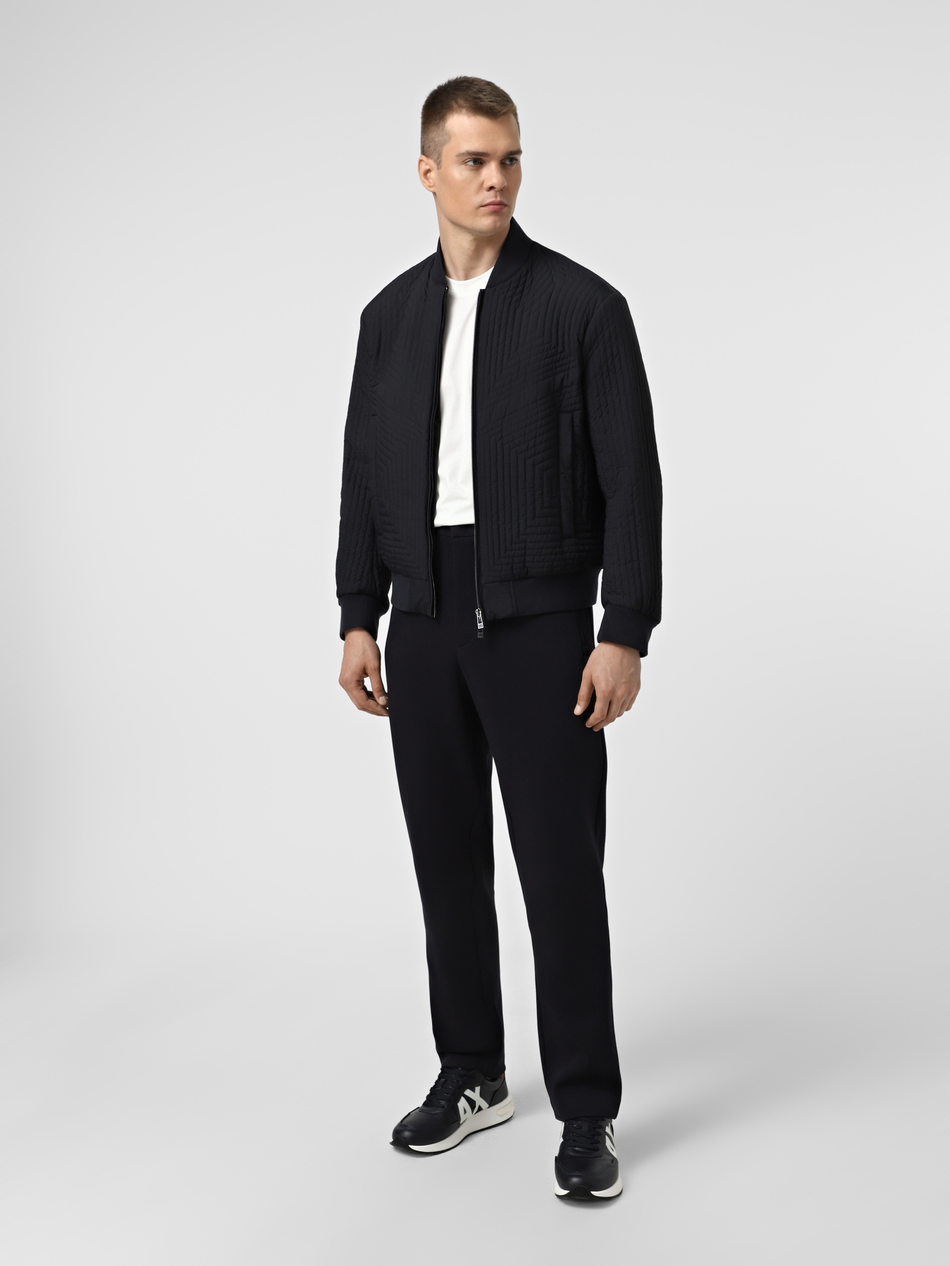 Куртки та дублянки Armani Exchange модель XM001101-AF16343-UB101 Фото