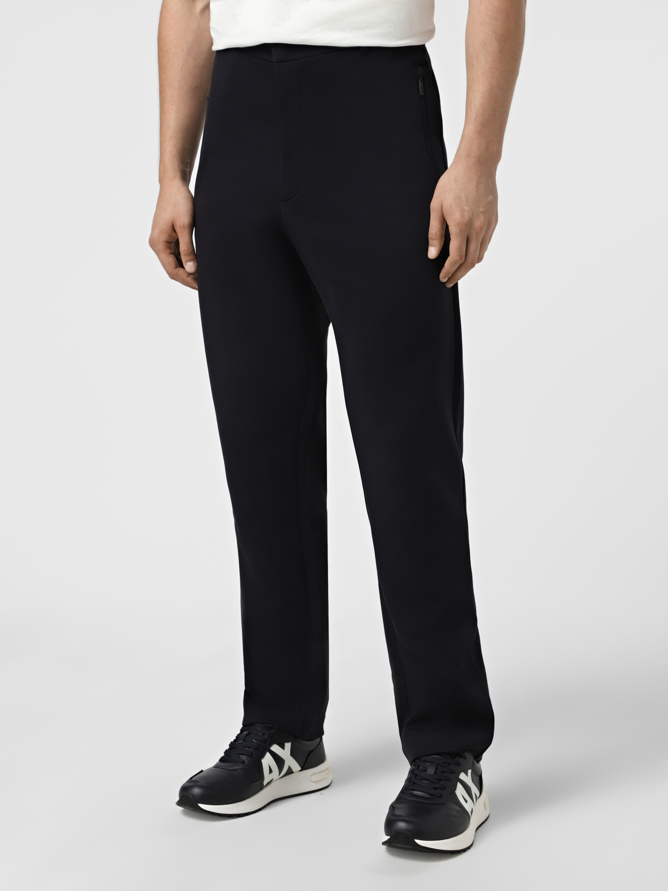 Брюки Armani Exchange модель XM001302-AF10818-UB101 Брюки Armani Exchange модель XM001302-AF10818-UB101 Фото