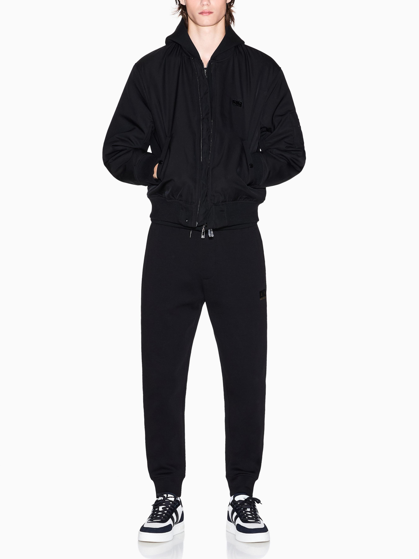 Куртки и дубленки Armani Exchange модель XM001137-AF16672-UC001 Фото