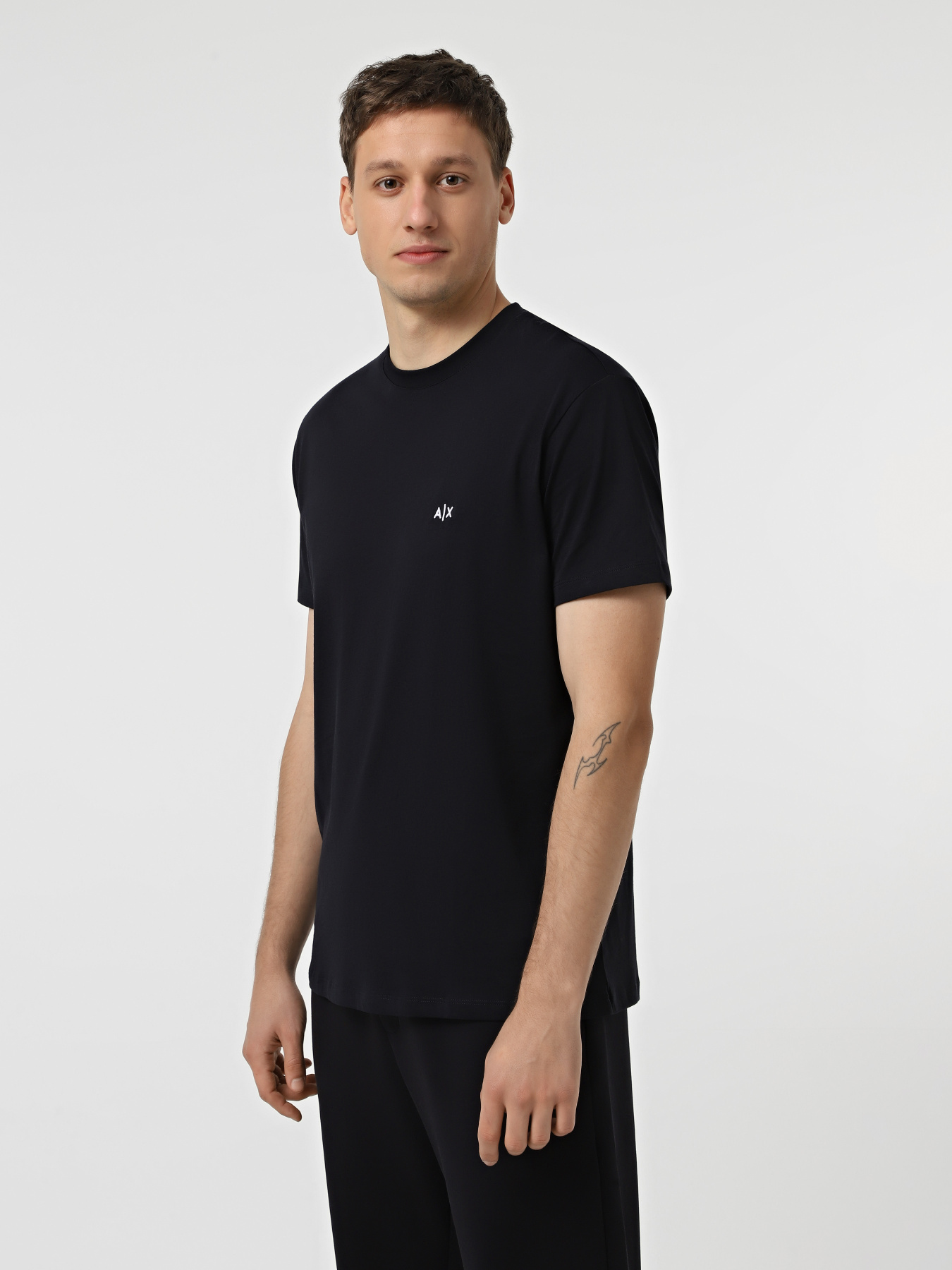 Футболки і поло Armani Exchange модель XM001568-AF10358-UB101 Фото