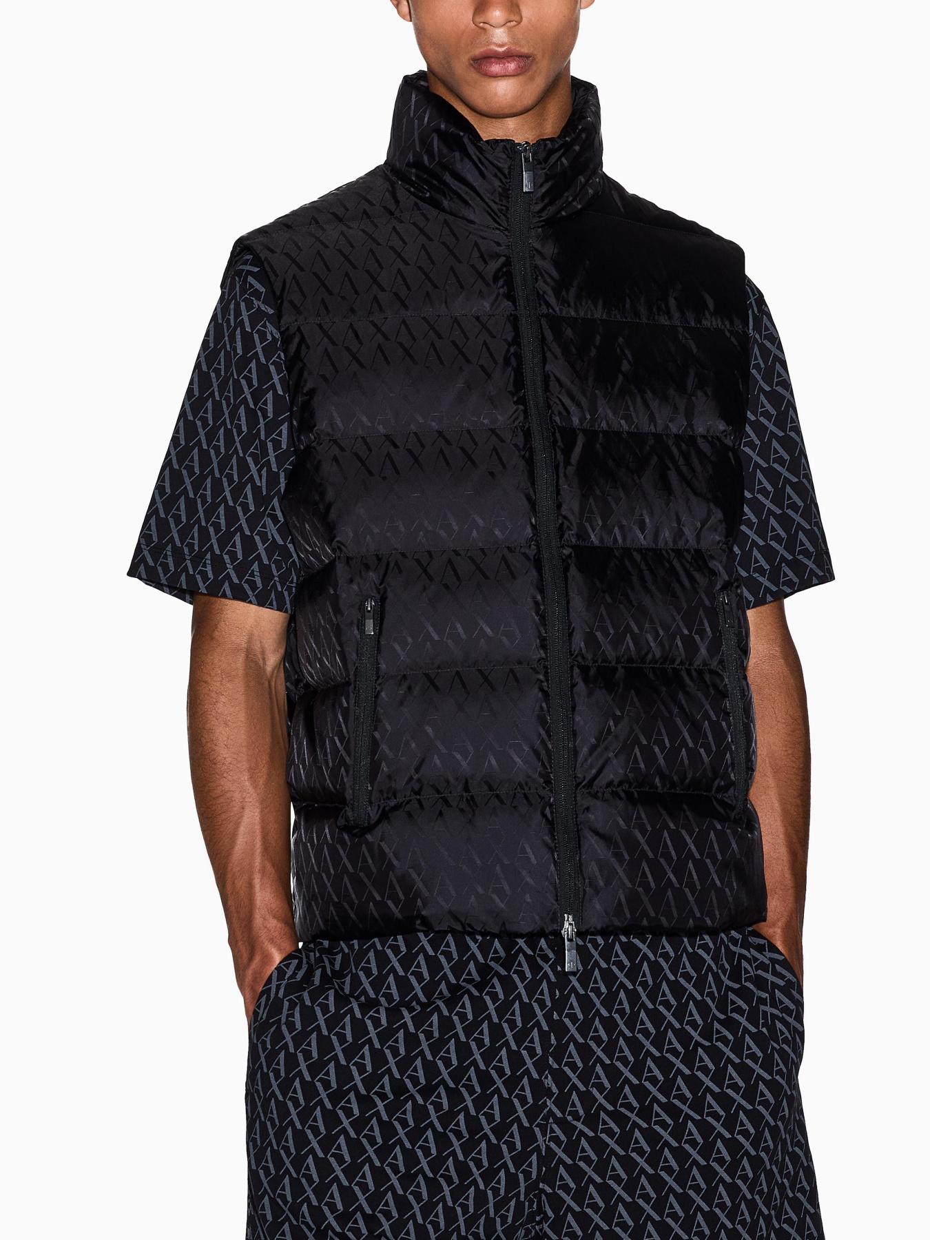 Куртки та дублянки Armani Exchange модель XM001581-AF16628-UC001 Куртки та дублянки Armani Exchange модель XM001581-AF16628-UC001 Фото