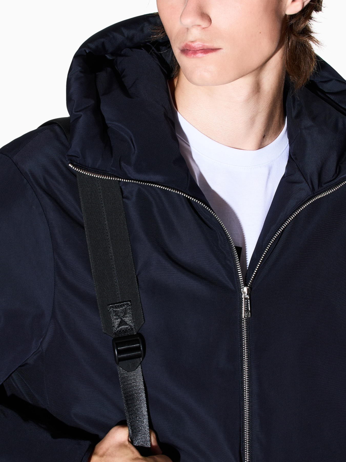 Куртки и дубленки Armani Exchange модель XM001133-AF16649-UB101 Фото