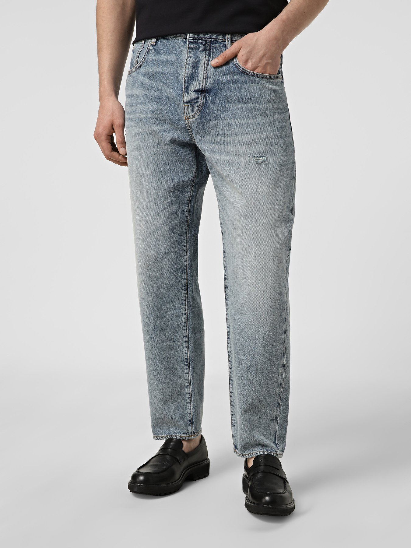 Джинси Armani Exchange модель XM000075-AF24014-MB001 Джинси Armani Exchange модель XM000075-AF24014-MB001 Фото