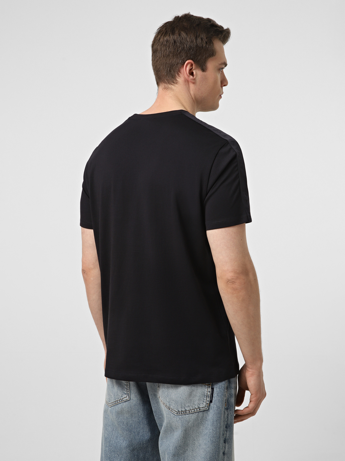 Футболки и поло Armani Exchange модель XM001283-AF10361-UB101 Футболки и поло Armani Exchange модель XM001283-AF10361-UB101 Фото