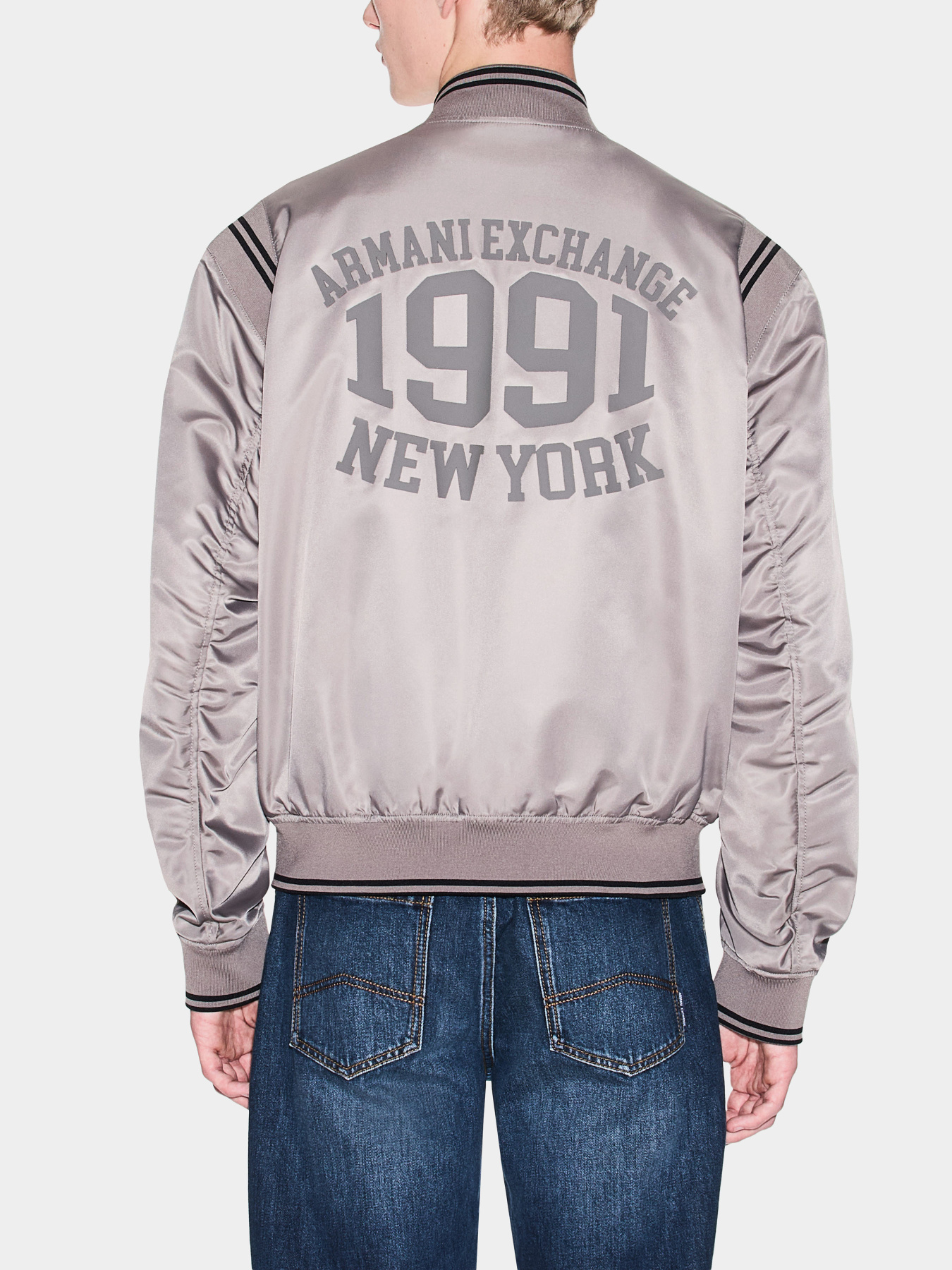 Куртки и дубленки Armani Exchange модель XM002017-AF19828-U6107 Фото
