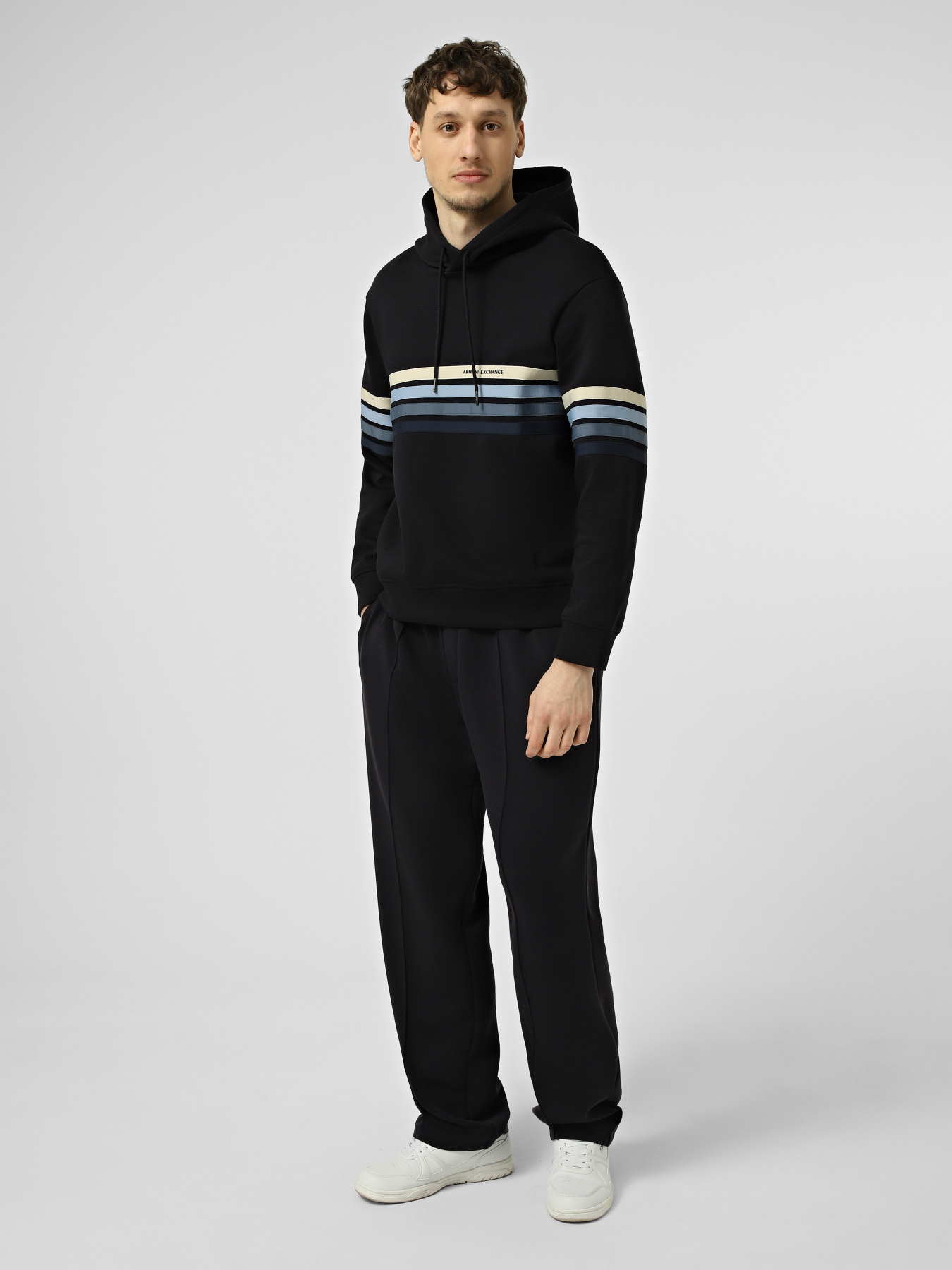 Худи и свитшоты Armani Exchange модель XM002053-AF10818-UB101 Фото