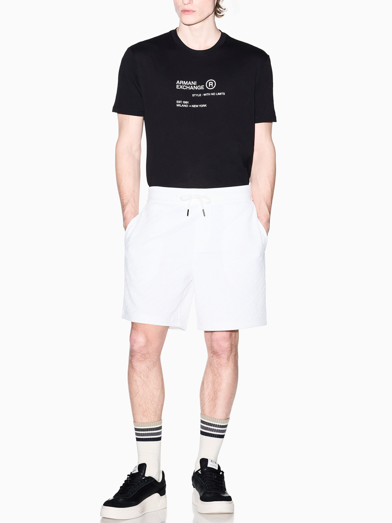 Шорты Armani Exchange модель XM002345-AF21862-U0009 Шорты Armani Exchange модель XM002345-AF21862-U0009 Фото
