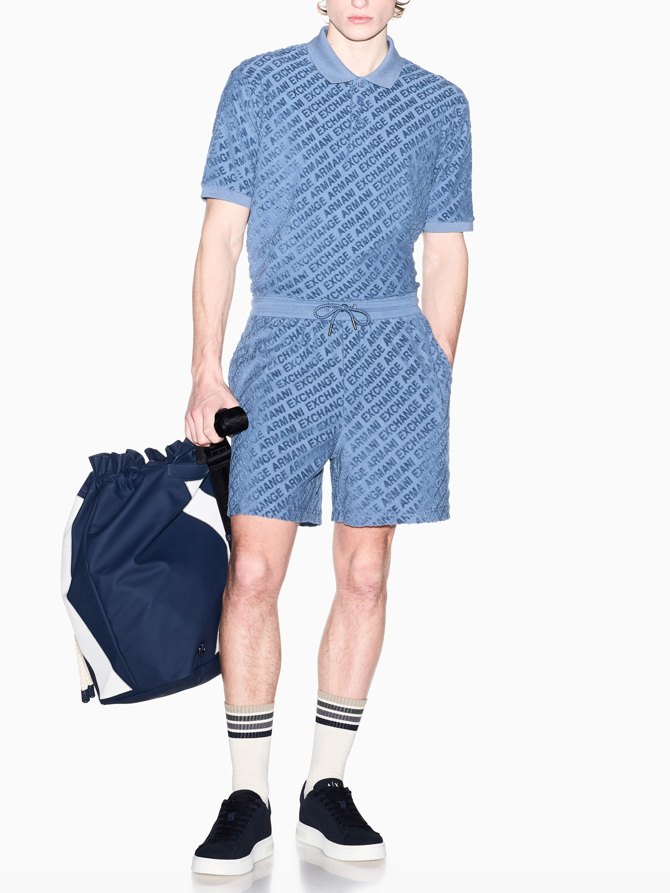 Шорти Armani Exchange модель XM002348-AF21860-U9302 Шорти Armani Exchange модель XM002348-AF21860-U9302 Фото