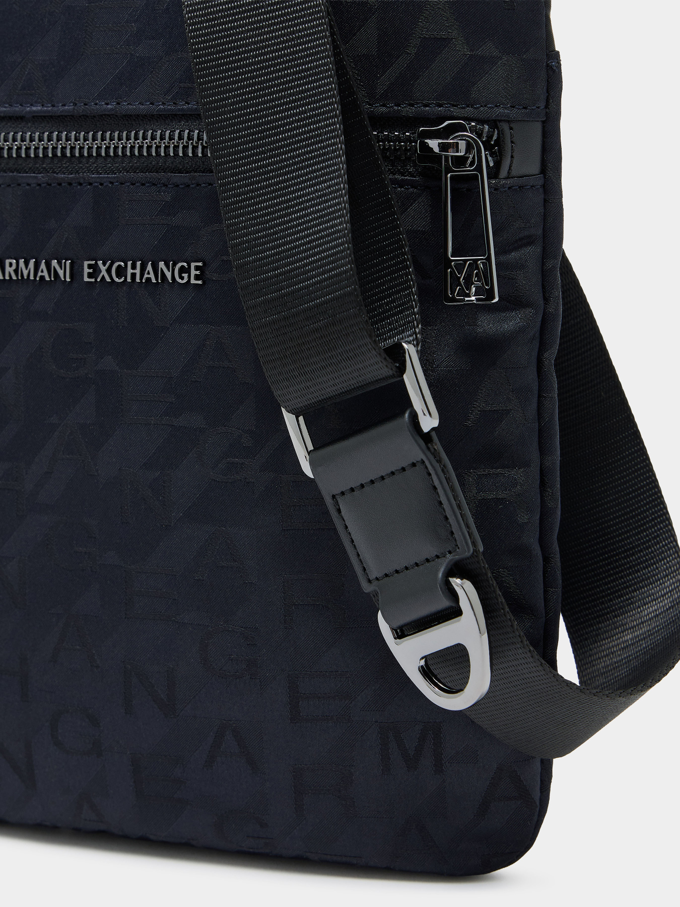 Сумки Armani Exchange модель XM001612-AF22826-UB101 Сумки Armani Exchange модель XM001612-AF22826-UB101 Фото
