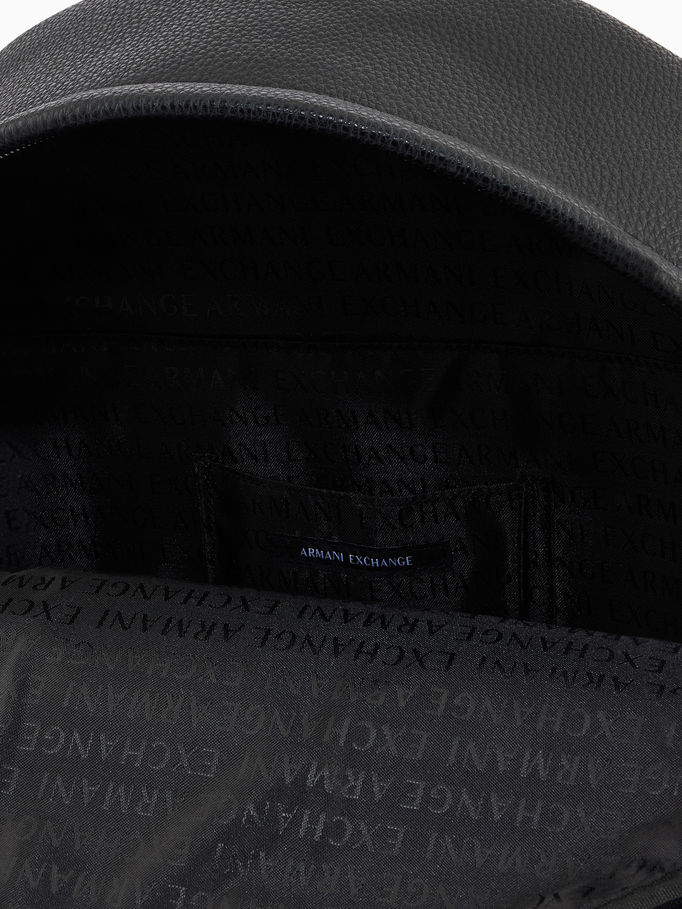 Рюкзаки Armani Exchange модель XM002609-AF22662-UC001 Рюкзаки Armani Exchange модель XM002609-AF22662-UC001 Фото