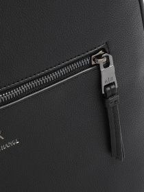Рюкзаки Armani Exchange модель 952387-CC830-00020 Фото