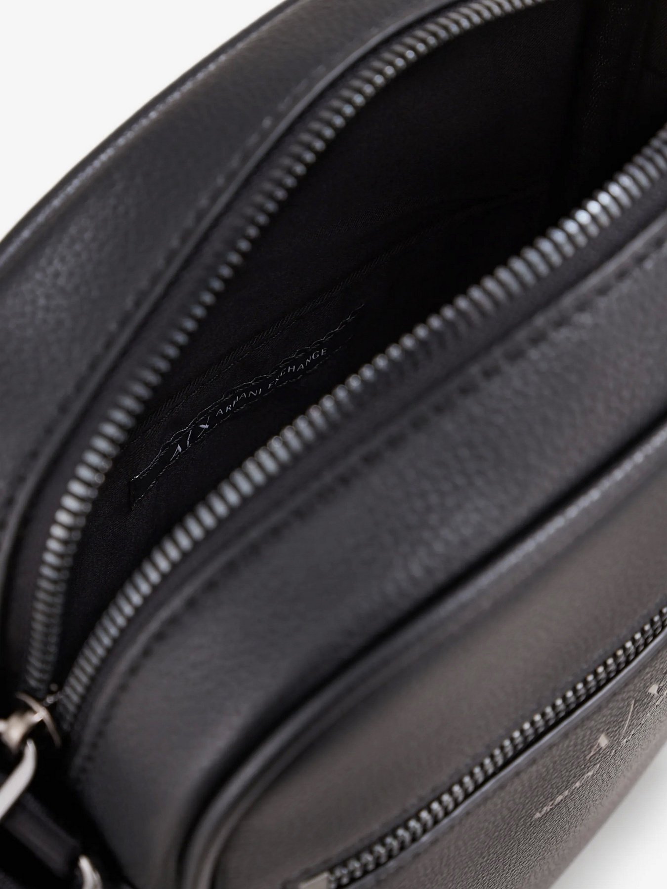 Сумки Armani Exchange модель 952388-CC830-00020 Сумки Armani Exchange модель 952388-CC830-00020 Фото