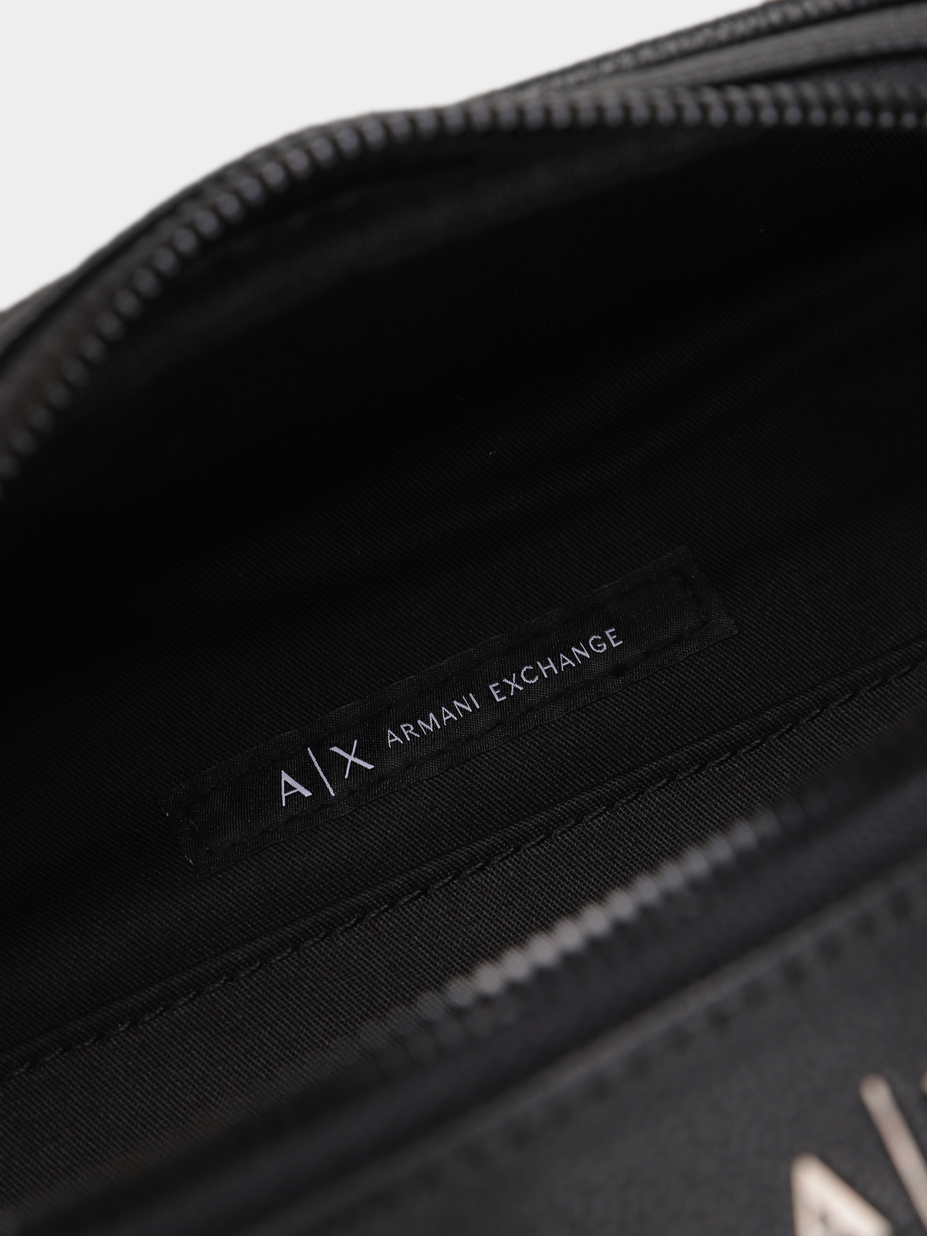 Сумки Armani Exchange модель 952398-CC830-00020 Фото