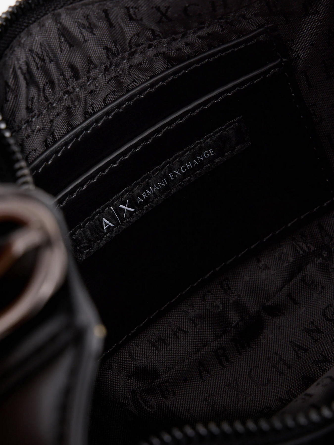 Сумки Armani Exchange модель 942887-3R785-00020 Фото