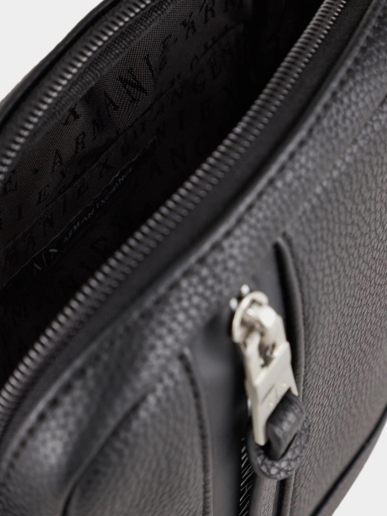 Сумки Armani Exchange модель 952493-3R832-00020 Фото