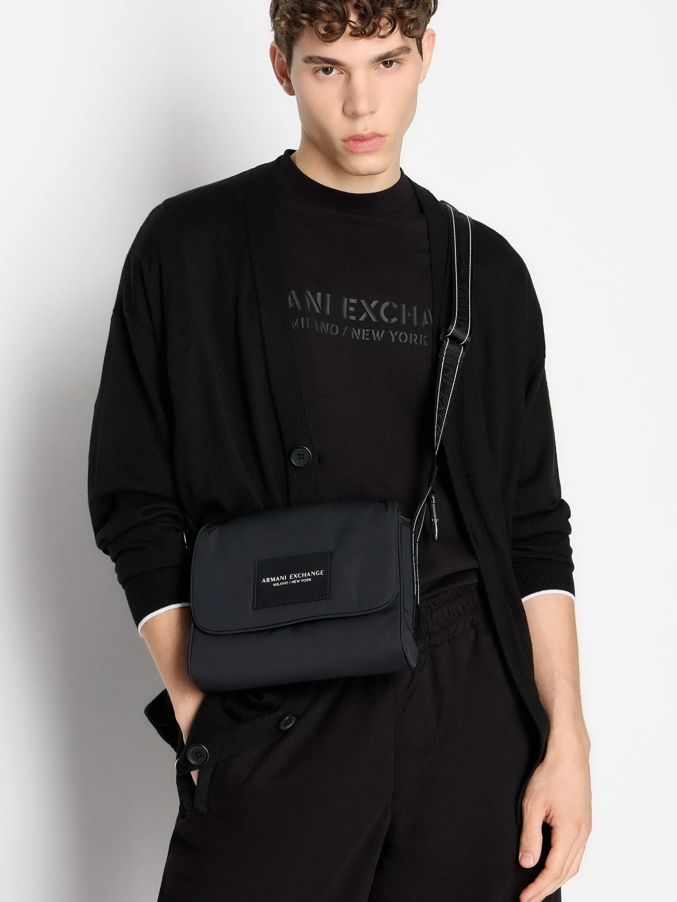 Сумки Armani Exchange модель 952559-3F883-00020 Фото