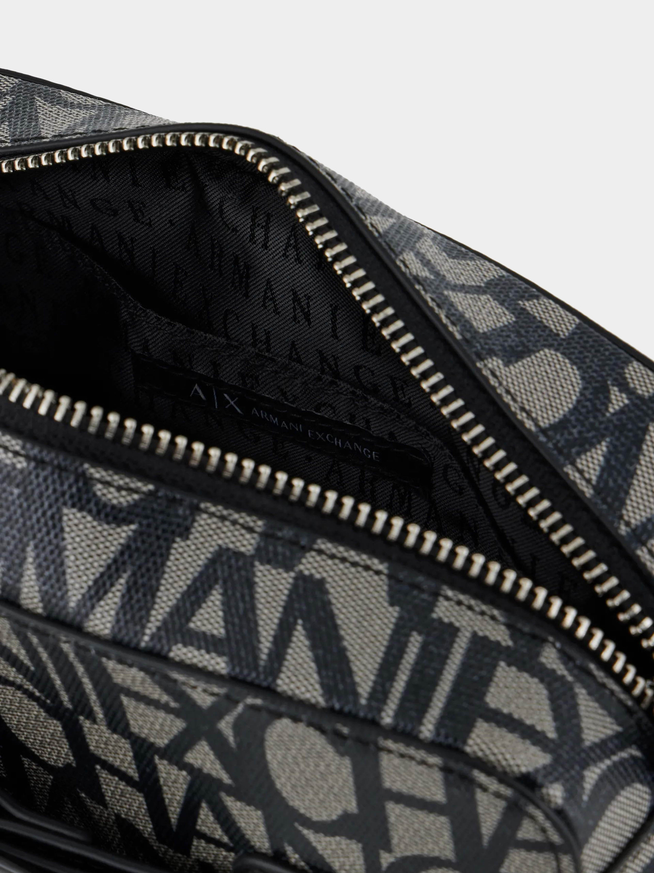Сумки Armani Exchange модель 942699-3F742-00850 Фото