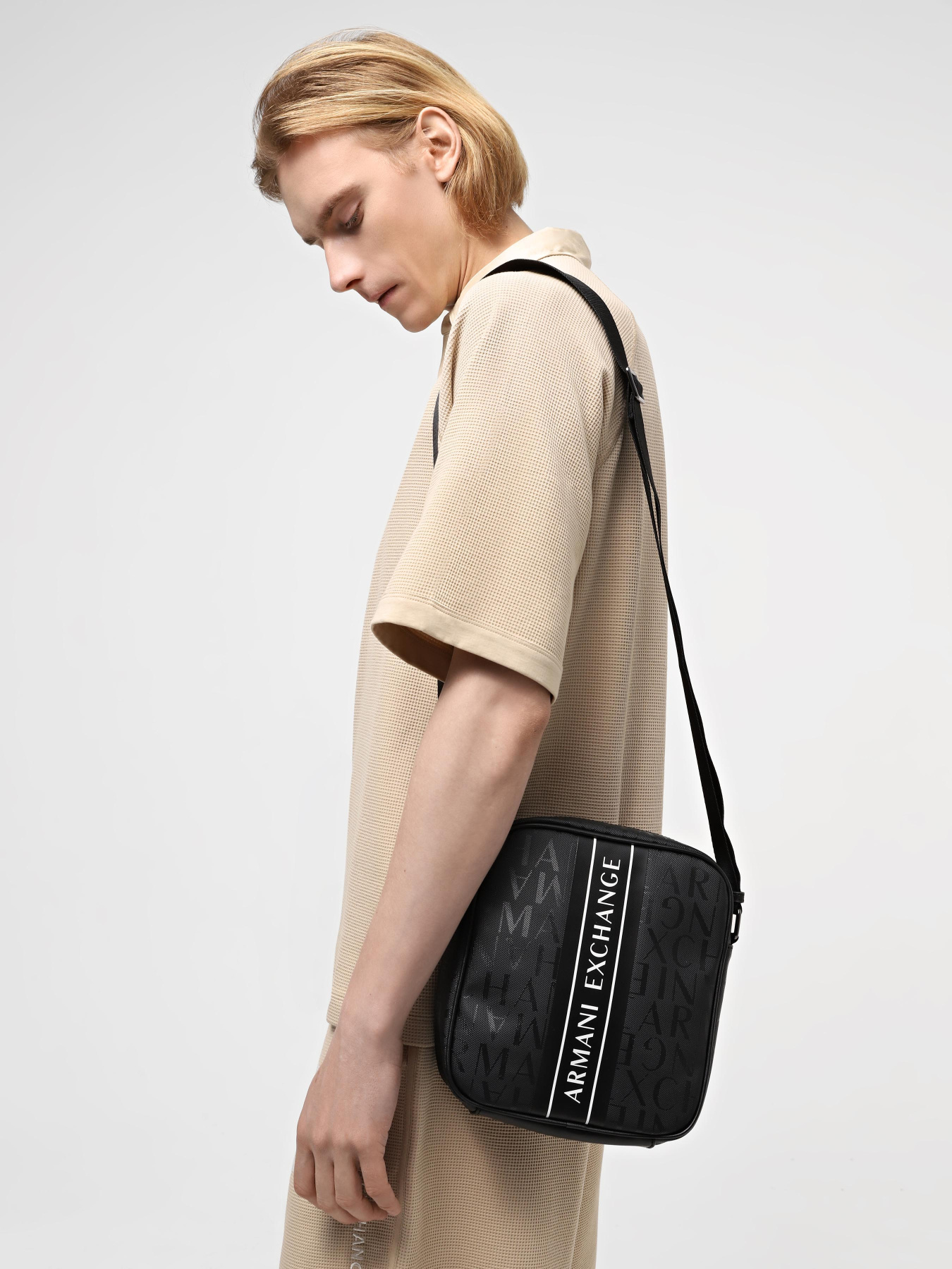 Сумки Armani Exchange модель 952399-CC831-19921 Фото