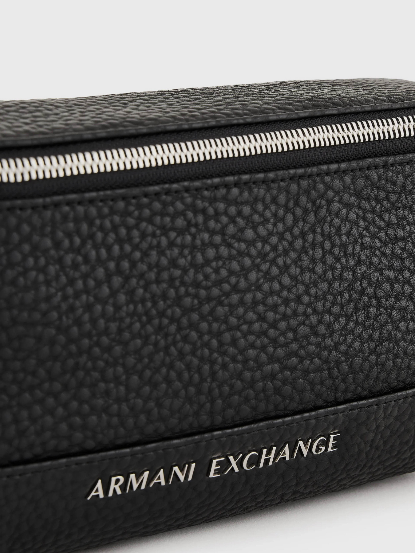 Сумки Armani Exchange модель 952612-CC828-00020 Фото