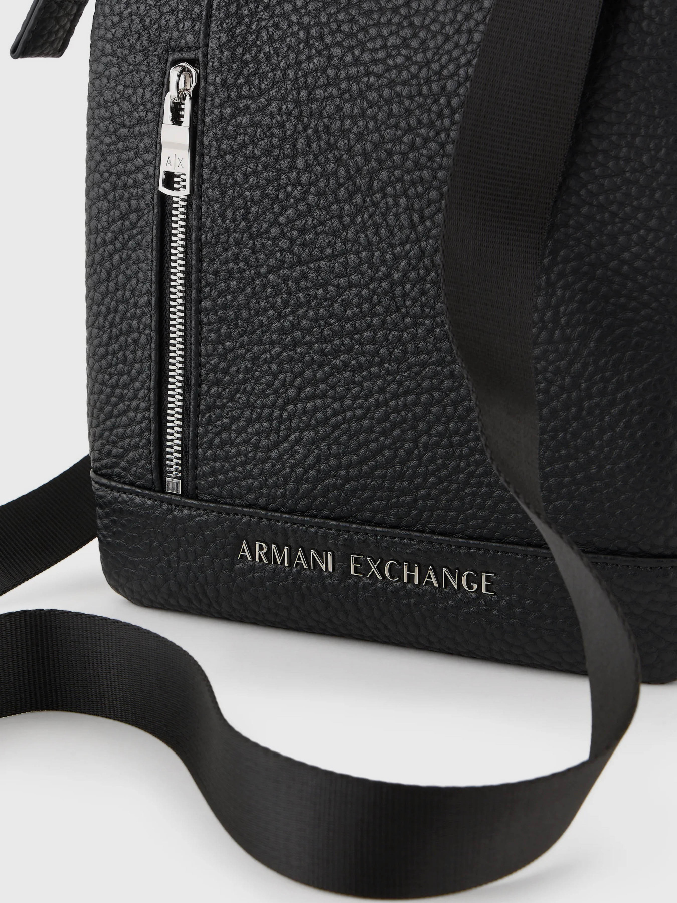 Сумки Armani Exchange модель 952652-CC828-00020 Фото