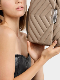 Сумки Armani Exchange Essential модель 949122-4R742-14949 Фото