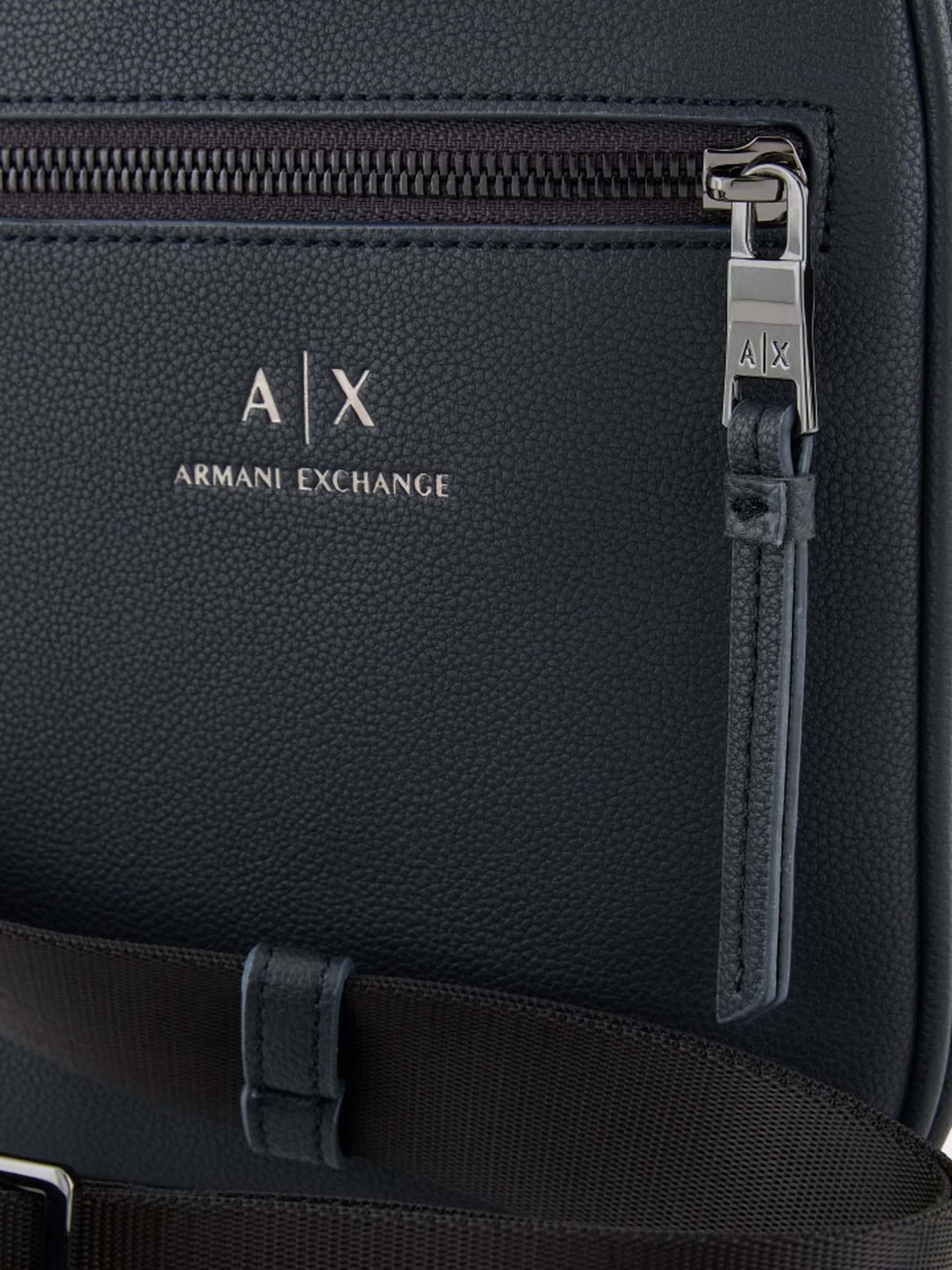 Сумки Armani Exchange Essential модель 952388-CC830-00035 Сумки Armani Exchange Essential модель 952388-CC830-00035 Фото