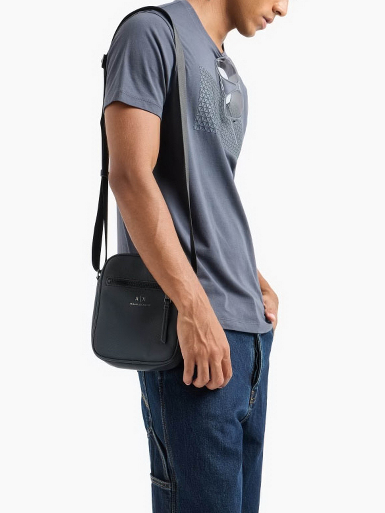 Сумки Armani Exchange Essential модель 952388-CC830-00035 Сумки Armani Exchange Essential модель 952388-CC830-00035 Фото