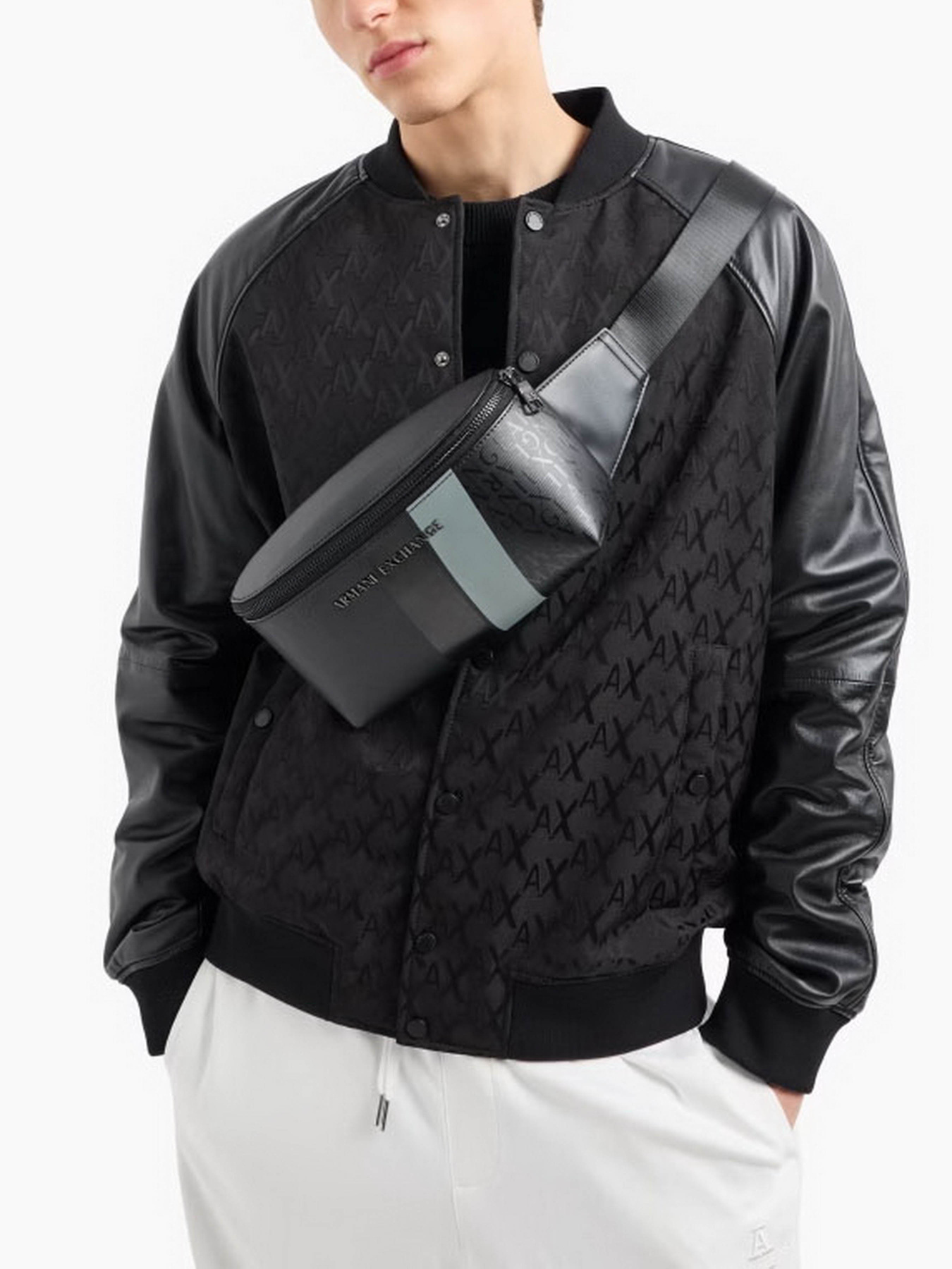 Сумки Armani Exchange модель XM000165-AF11935-MC043 Сумки Armani Exchange модель XM000165-AF11935-MC043 Фото