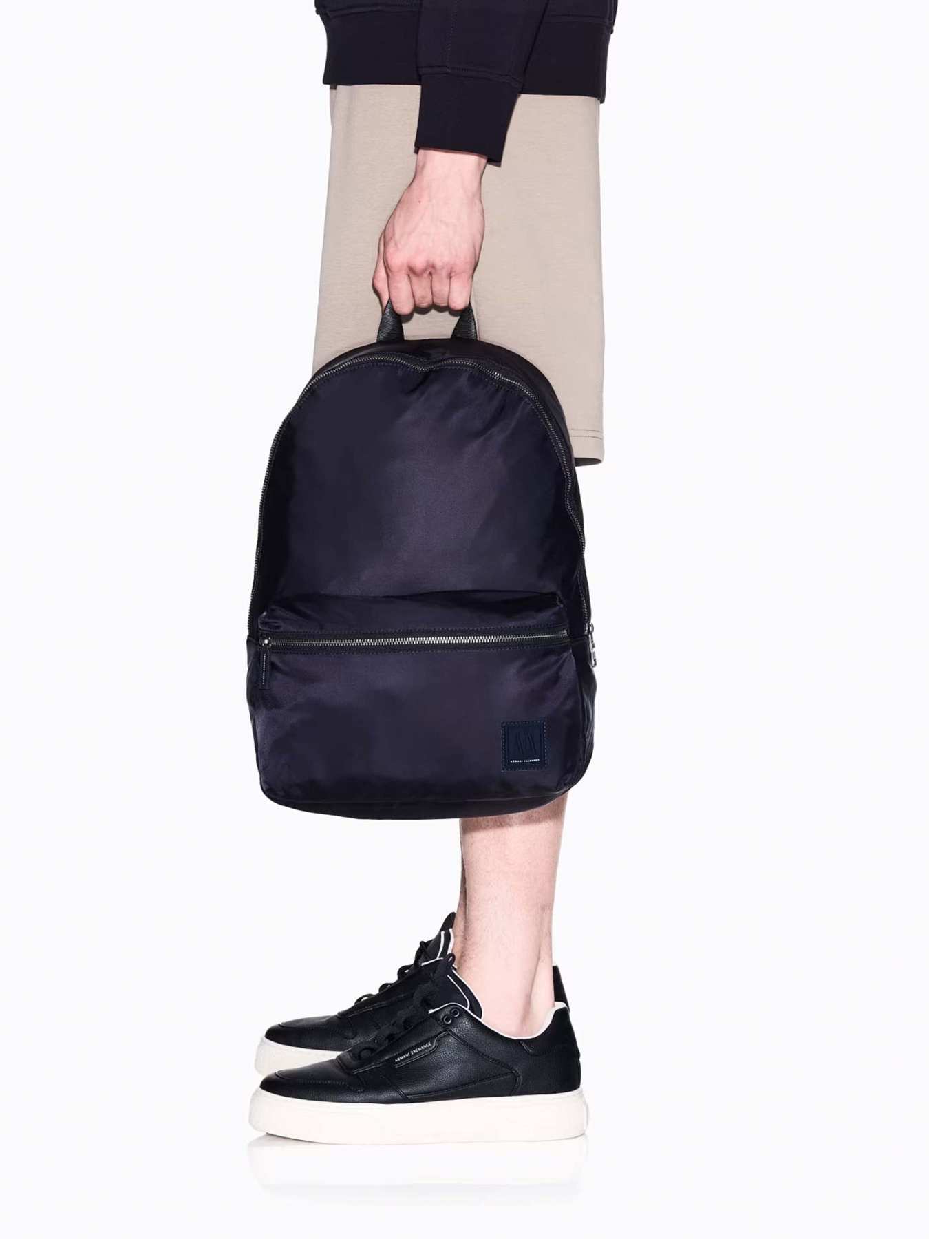 Рюкзаки Armani Exchange модель XM000030-AF15129-UB101 Рюкзаки Armani Exchange модель XM000030-AF15129-UB101 Фото