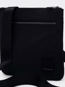 Сумки Armani Exchange модель XM000105-AF15129-UB101 Фото