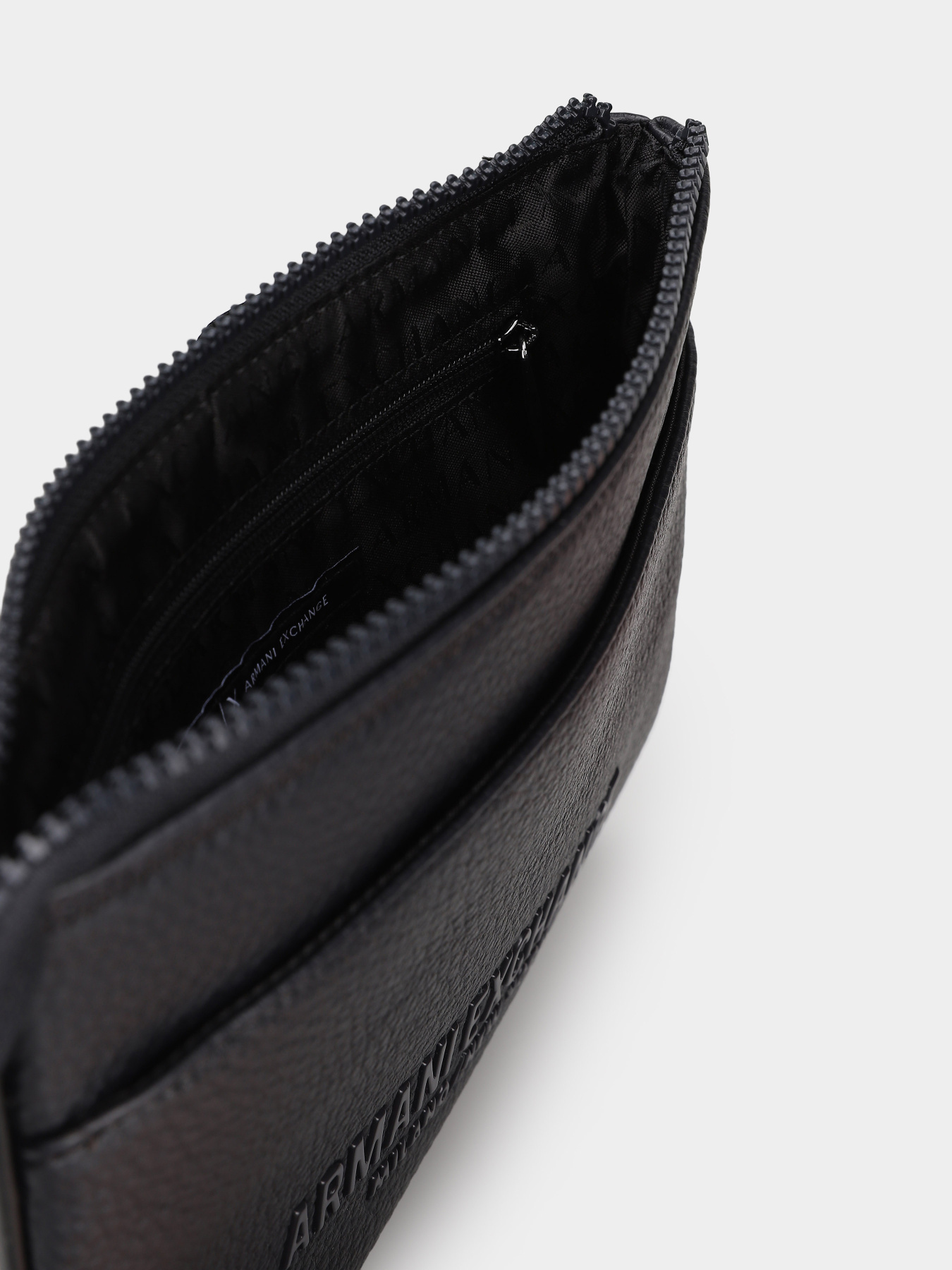 Сумки Armani Exchange модель XM000155-AF11931-UB101 Фото