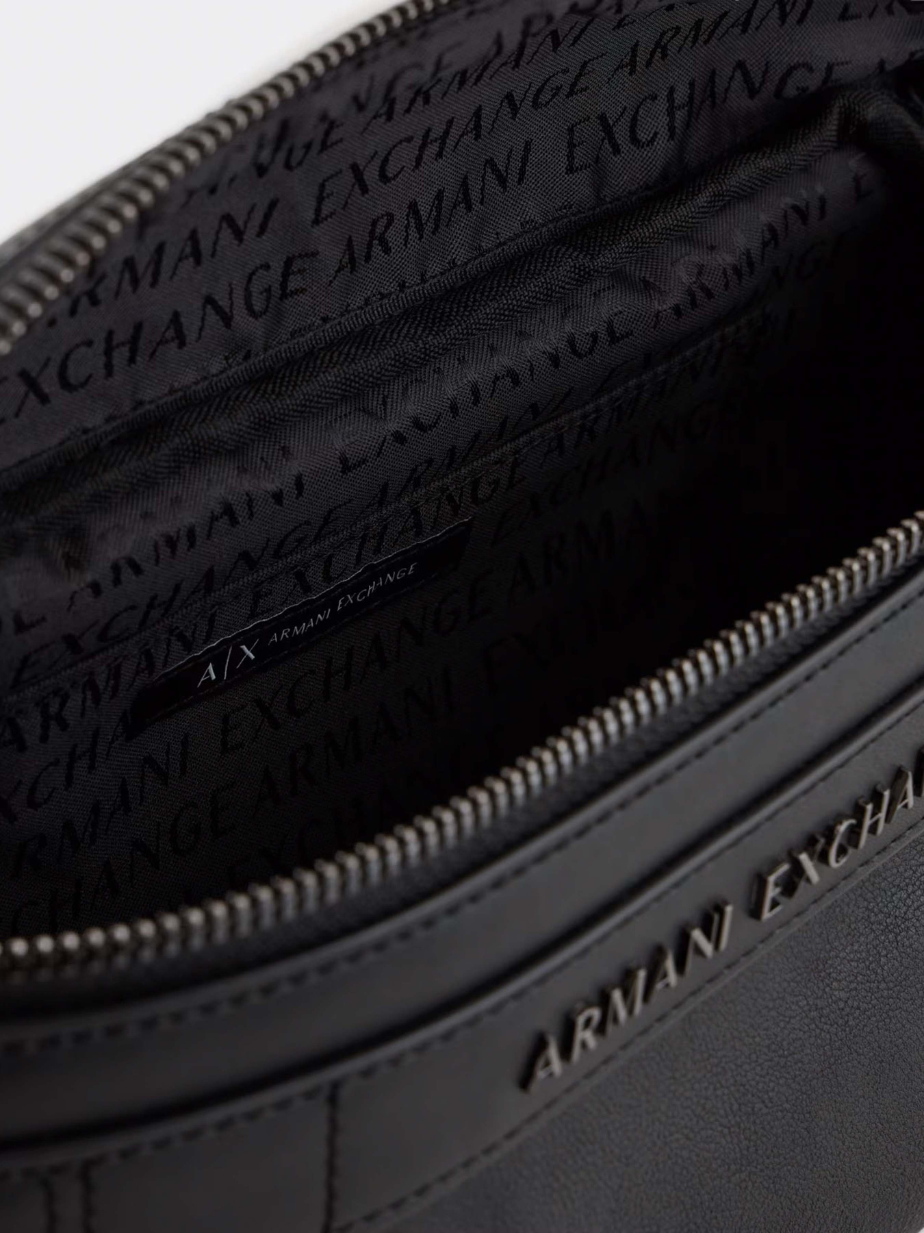 Сумки Armani Exchange модель XM000254-AF11925-UC001 Фото