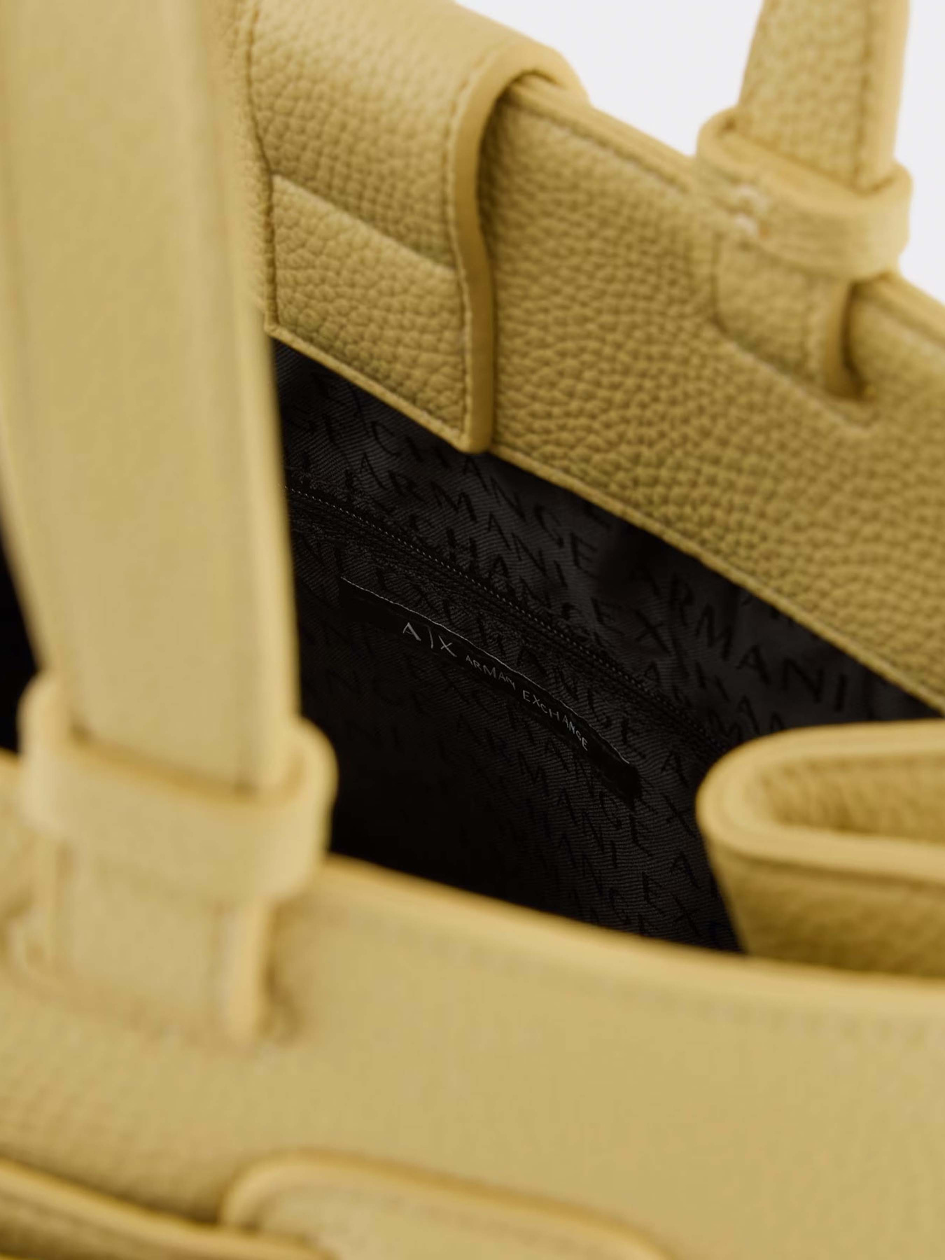 Сумки Armani Exchange модель XW000285-AF11902-U2144 Фото