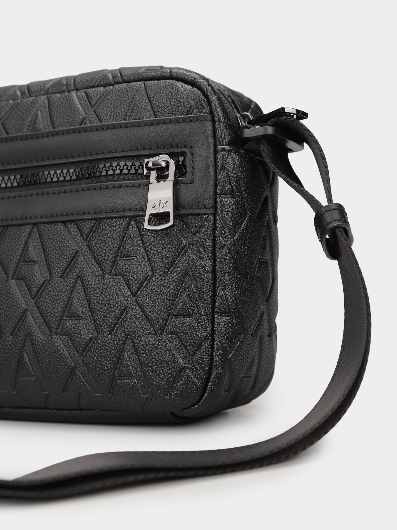 Сумки Armani Exchange модель XM000240-AF12133-UC001 Фото