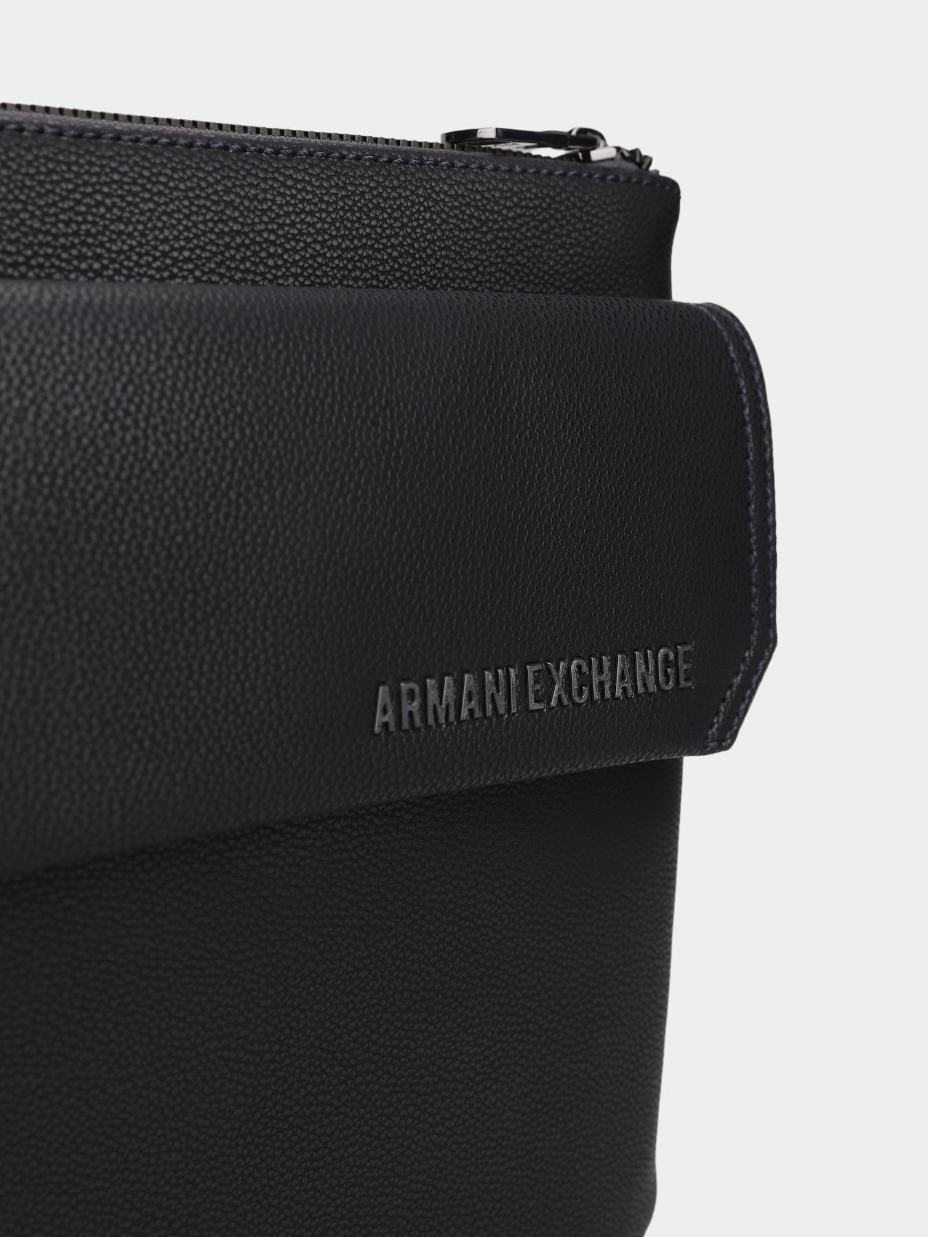 Сумки Armani Exchange модель XM001598-AF17090-UB101 Фото