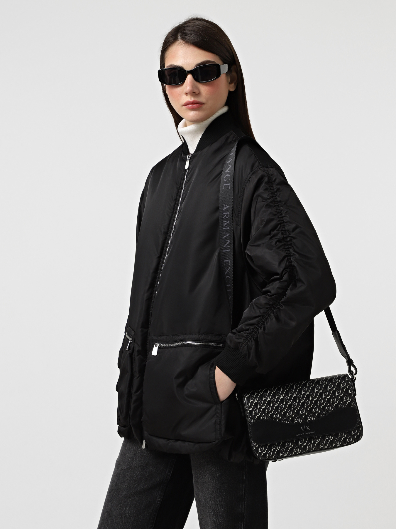Сумки Armani Exchange модель XW001596-AF17145-MC043 Фото