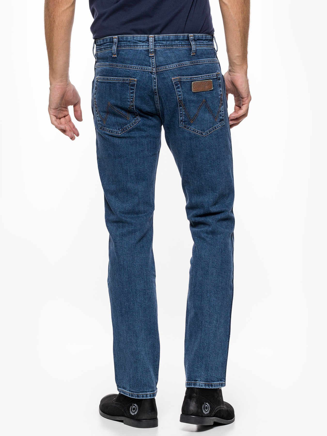 Джинсы Wrangler Arizona Straight Classic модель W12OXG77O_32 Фото
