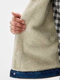 Куртки та дублянки Wrangler модель W4MSUG10K Фото