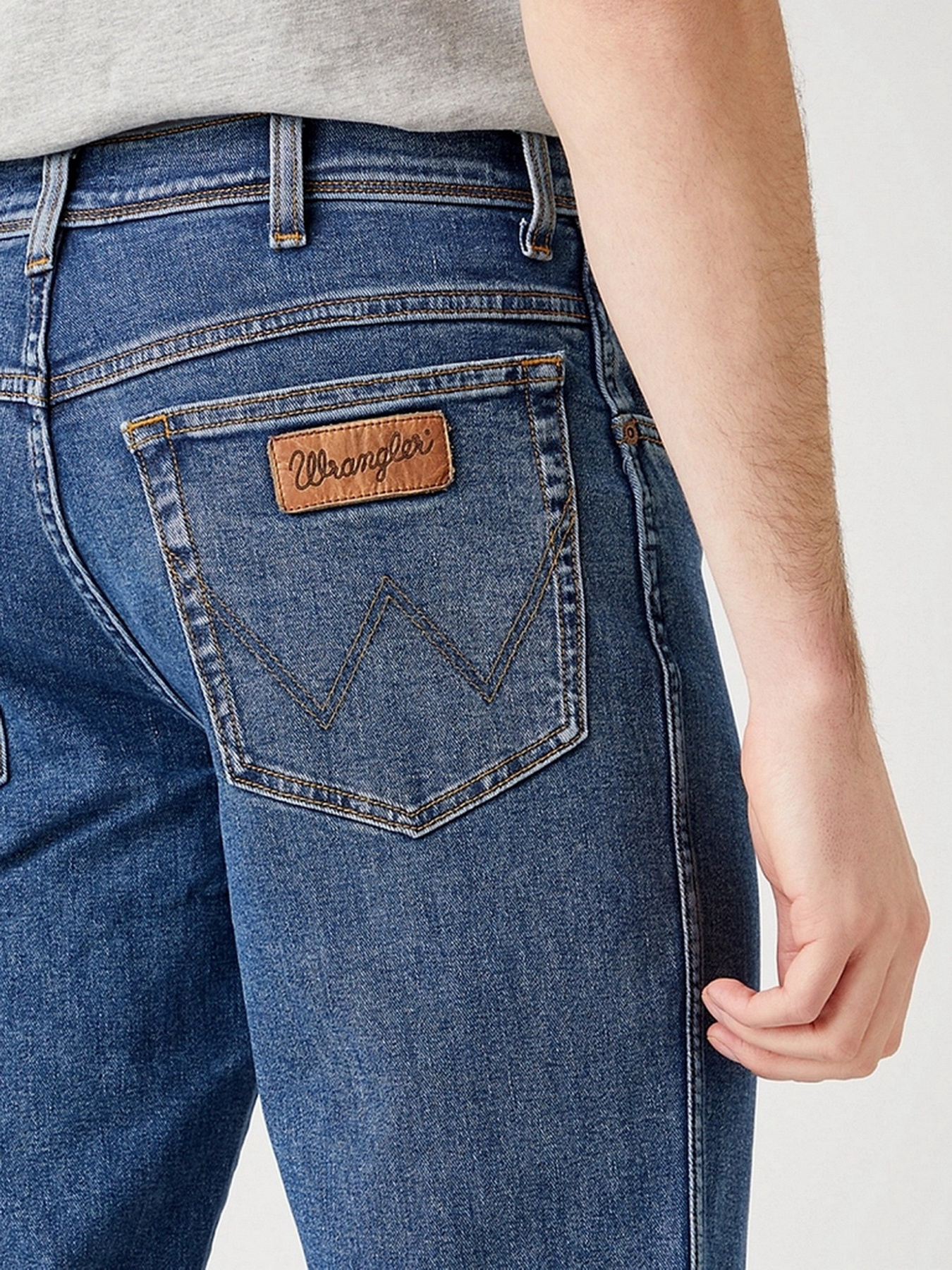 Джинси Wrangler Texas Slim модель W12S33010_32 Фото