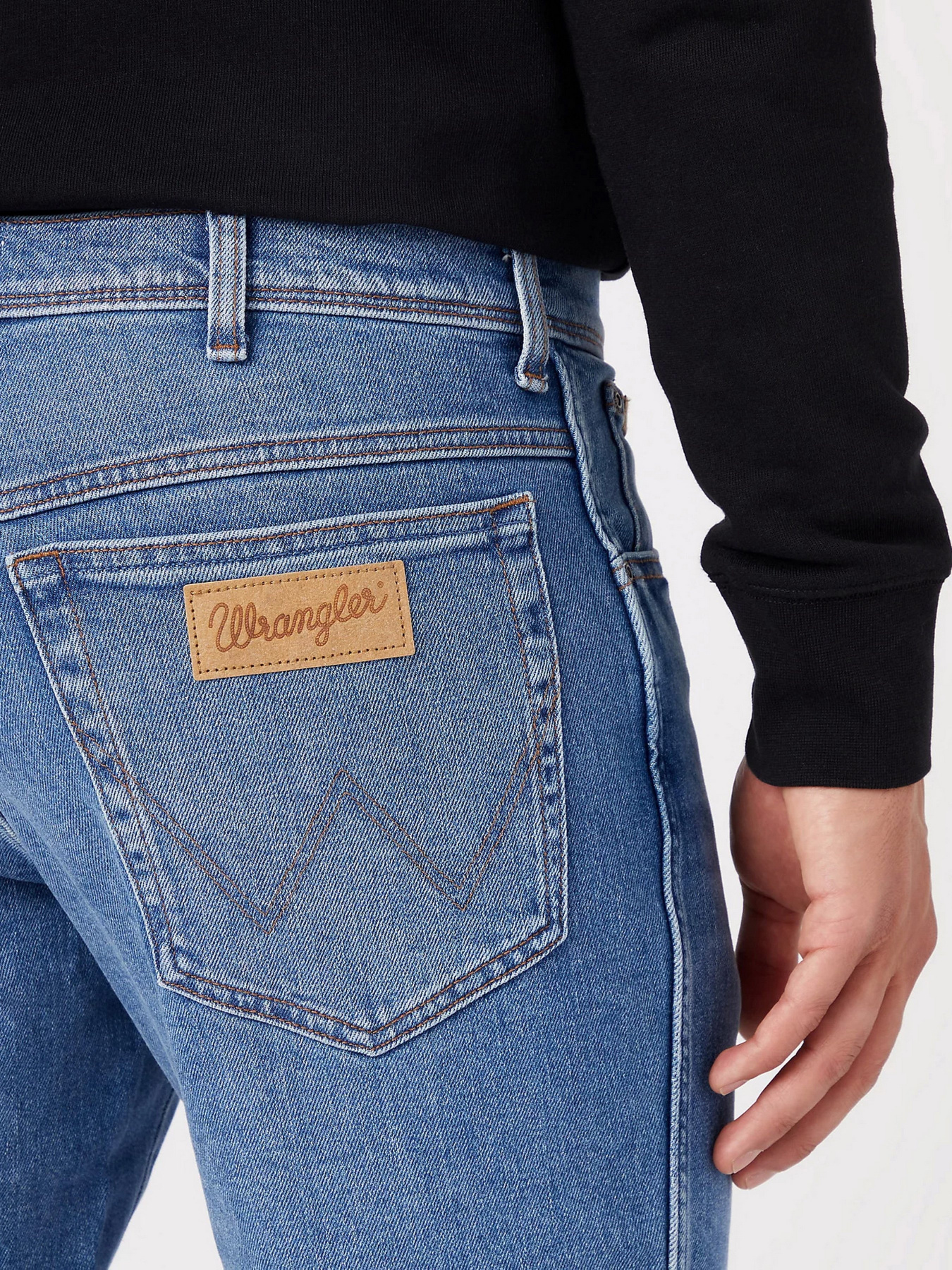 Джинсы Wrangler модель W12TJX21Y32_32 Фото