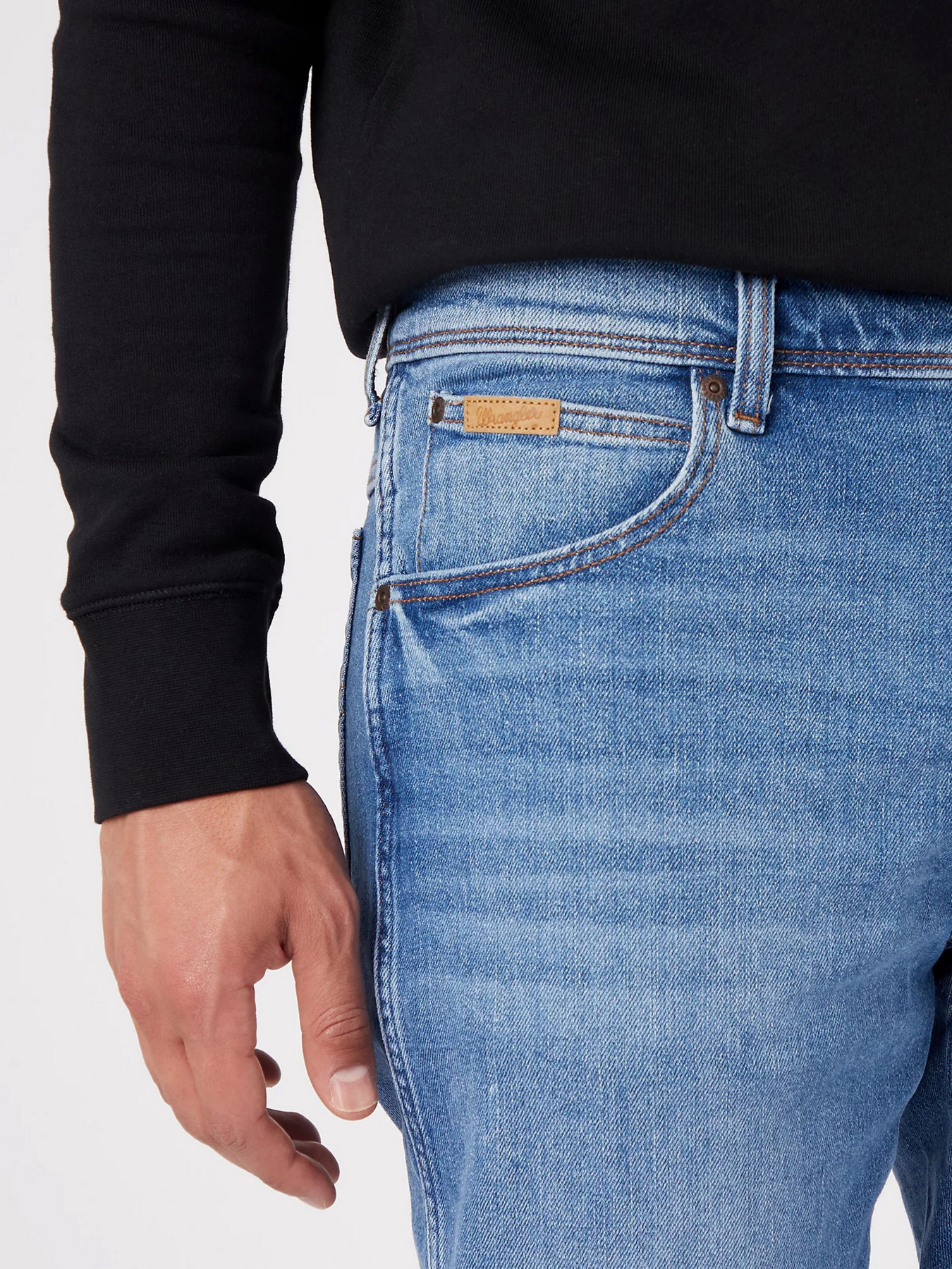 Джинсы Wrangler модель W12TJX21Y32_32 Фото