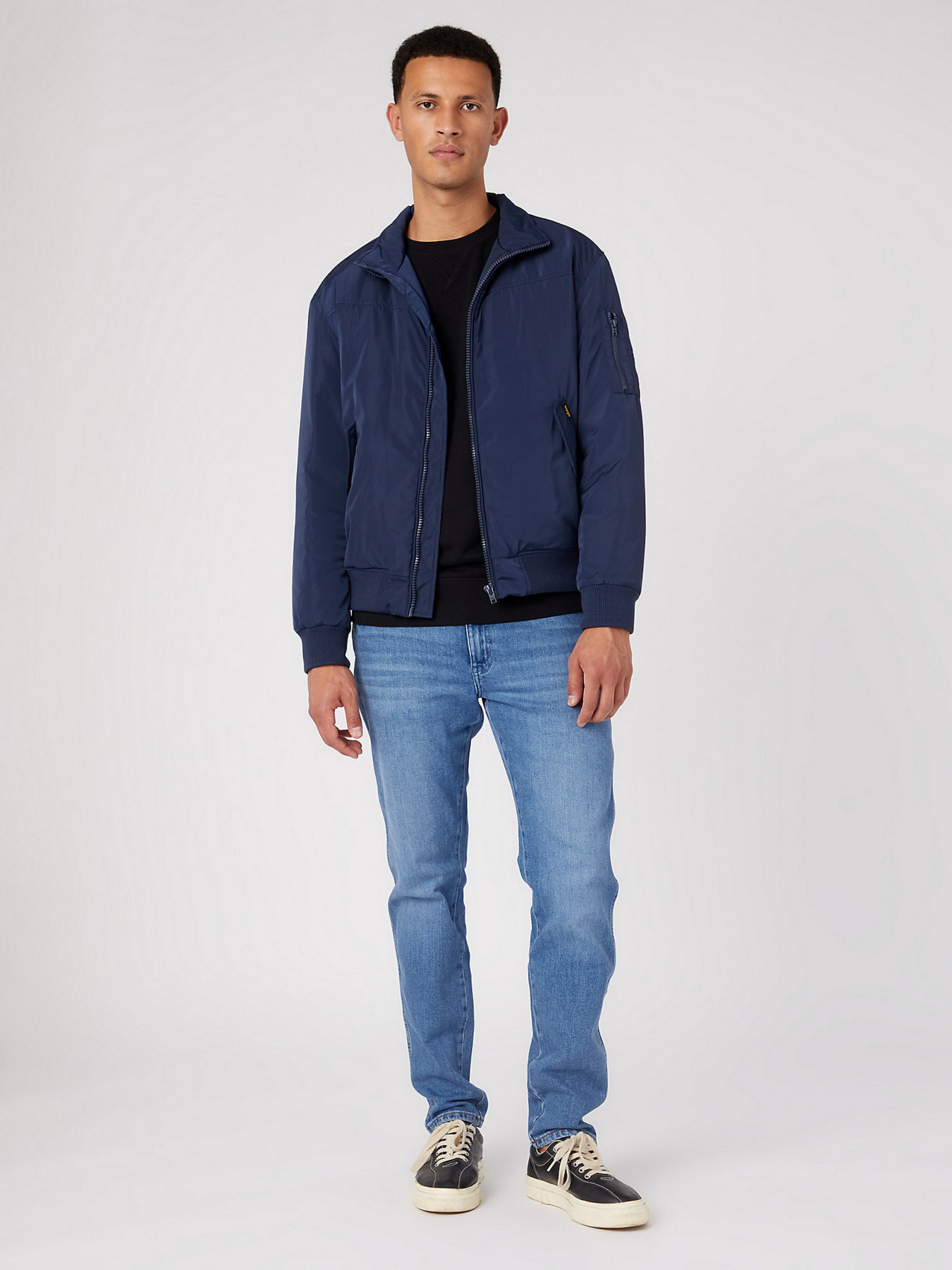 Джинсы Wrangler модель W12TJX21Y32_32 Фото