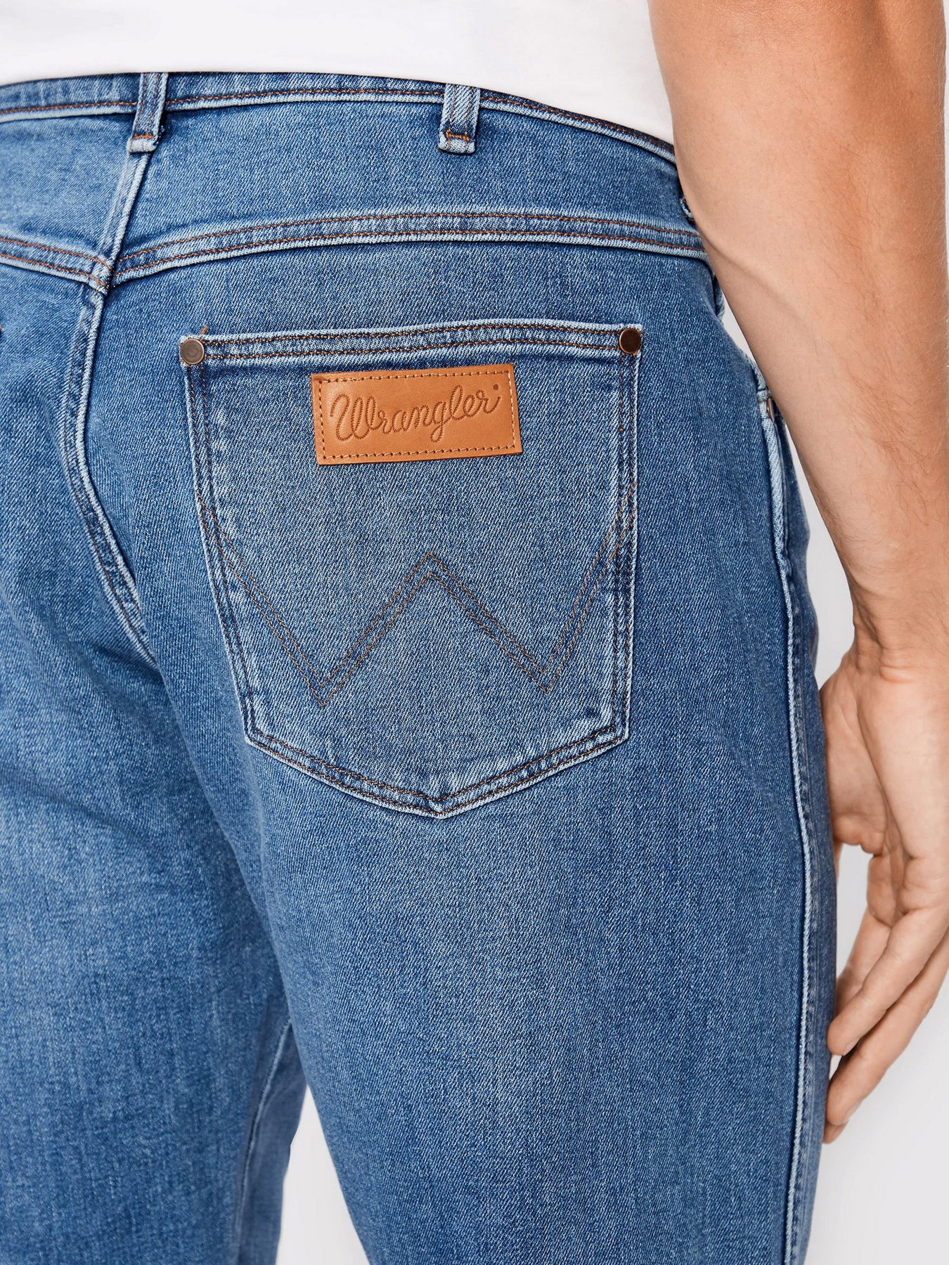 Джинсы Wrangler модель W16VJX21Y32_32 Фото